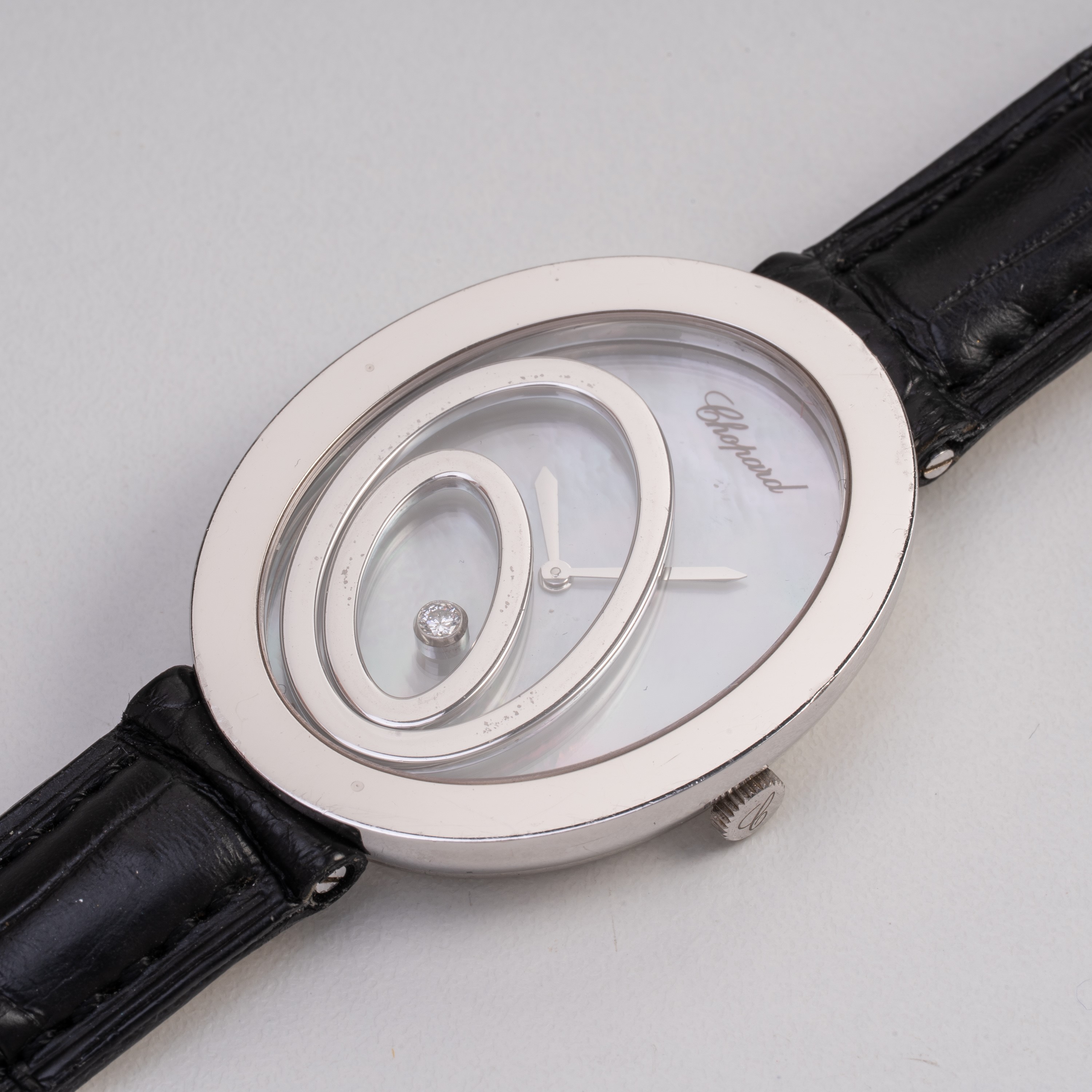 Chopard - Happy Spirit, orologio solo tempo al quarzo in oro bianco 18 kt con quadrante in madrep...