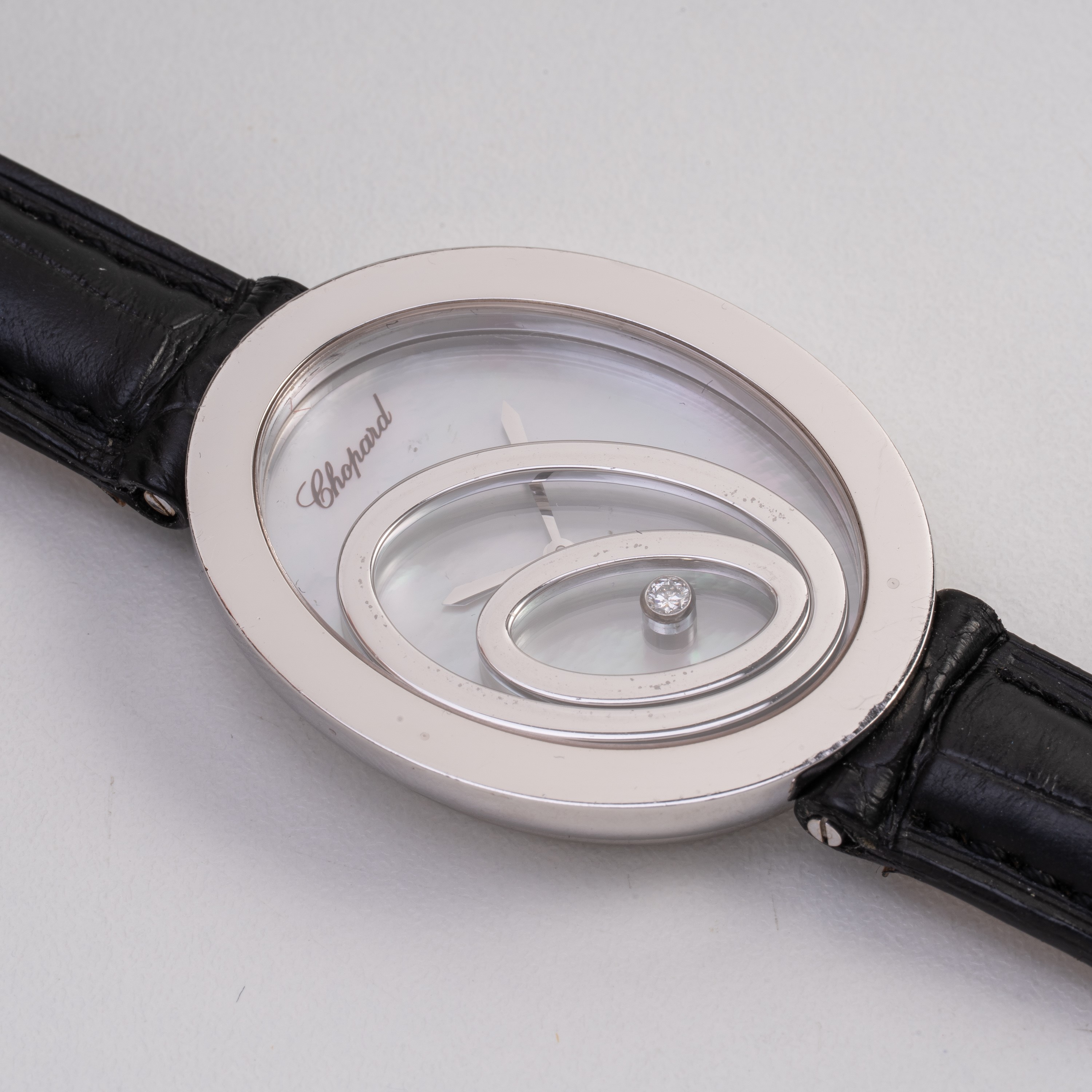 Chopard - Happy Spirit, orologio solo tempo al quarzo in oro bianco 18 kt con quadrante in madrep...
