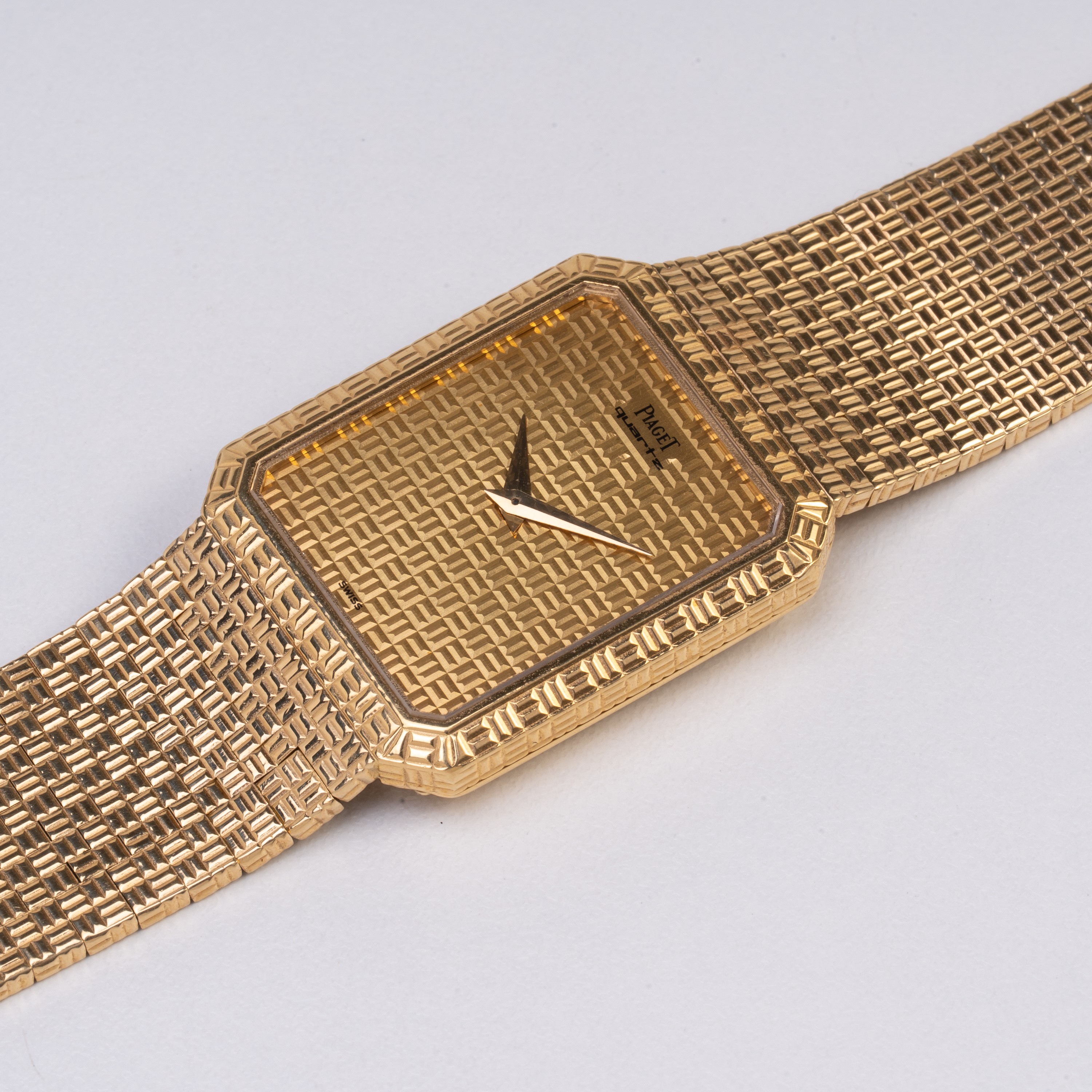 Piaget - Orologio da polso “solo tempo” al quarzo in oro giallo 18 kt con bracciale integrato e q...