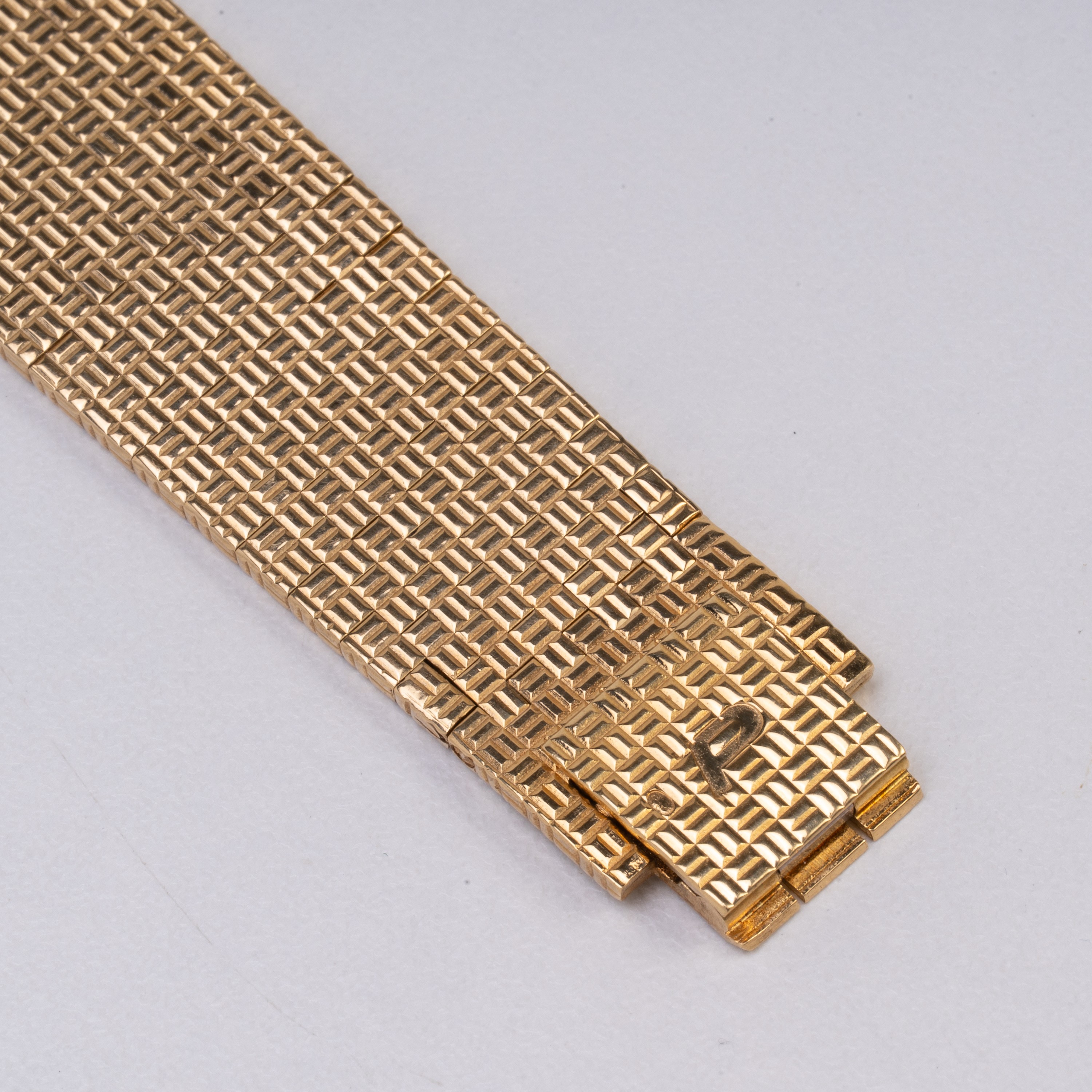 Piaget - Orologio da polso “solo tempo” al quarzo in oro giallo 18 kt con bracciale integrato e q...