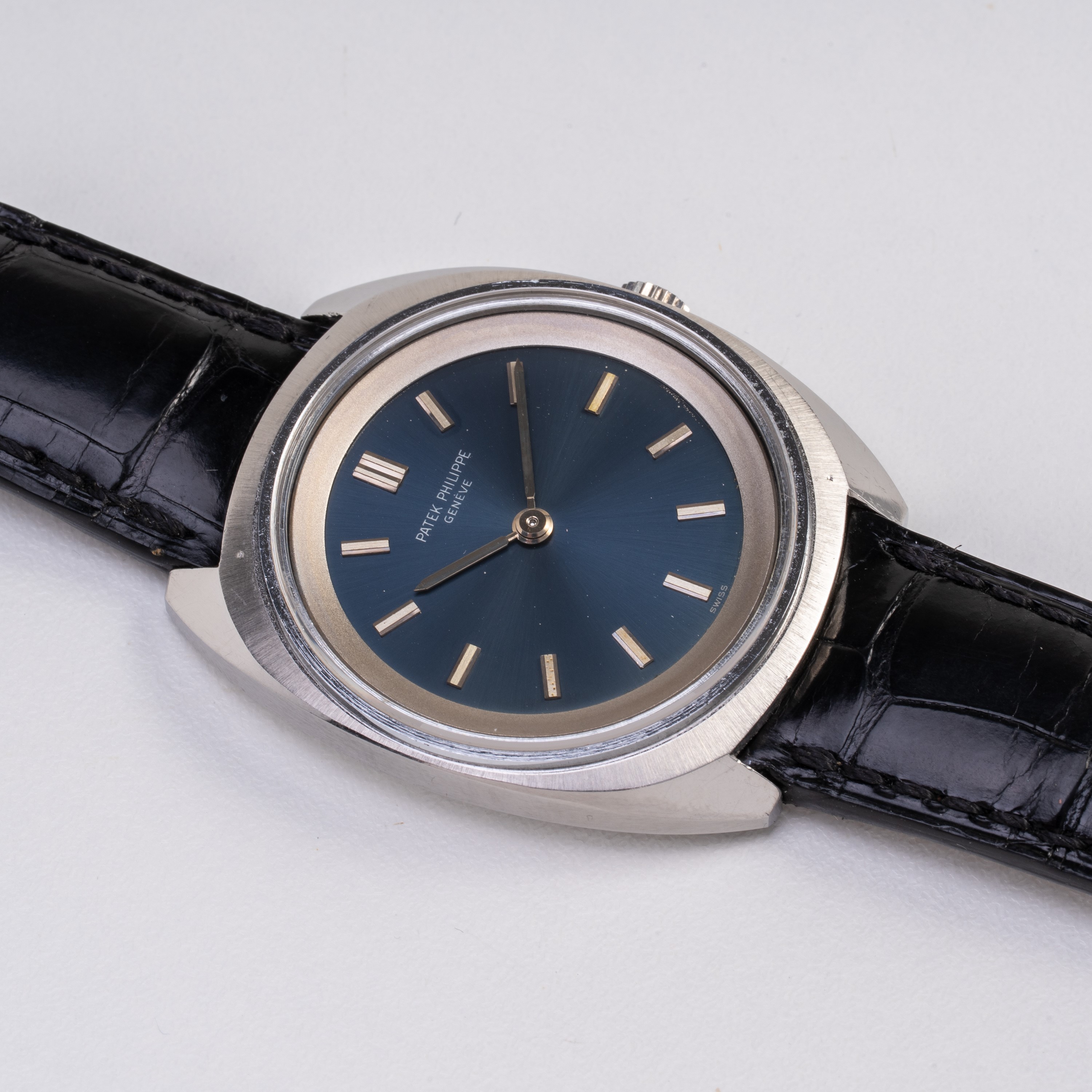 Patek Philippe - Calatrava 3579 — orologio solo tempo a carica manuale in acciaio con quadrante b...