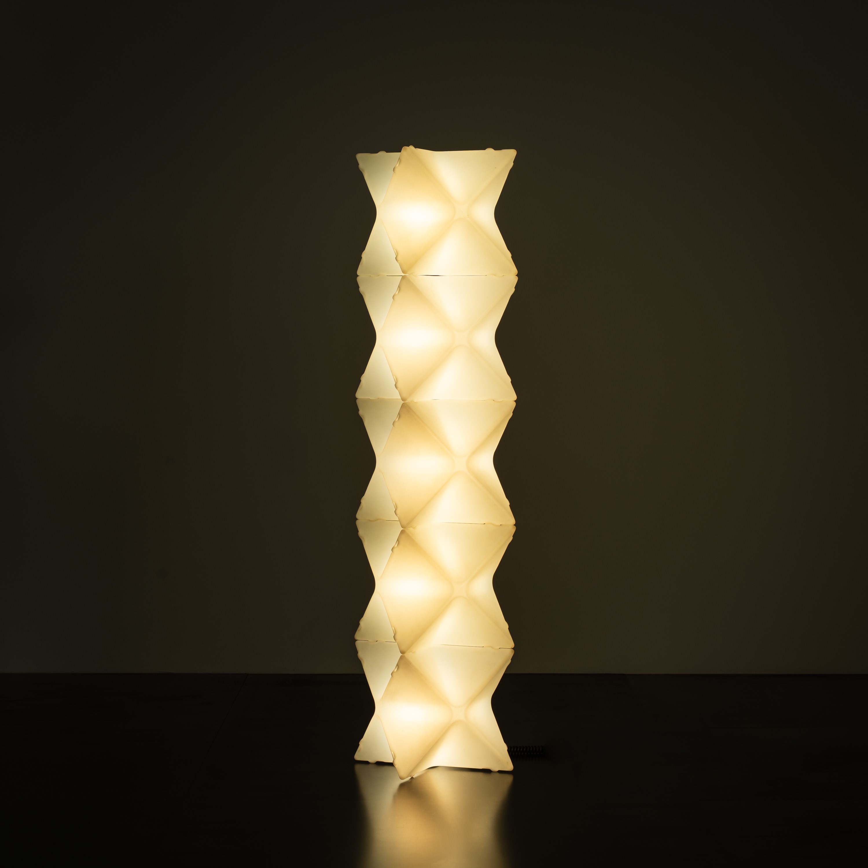 Tom Dixon - Lampada da terra 'Octo' in polipropilene stampato a rotazione