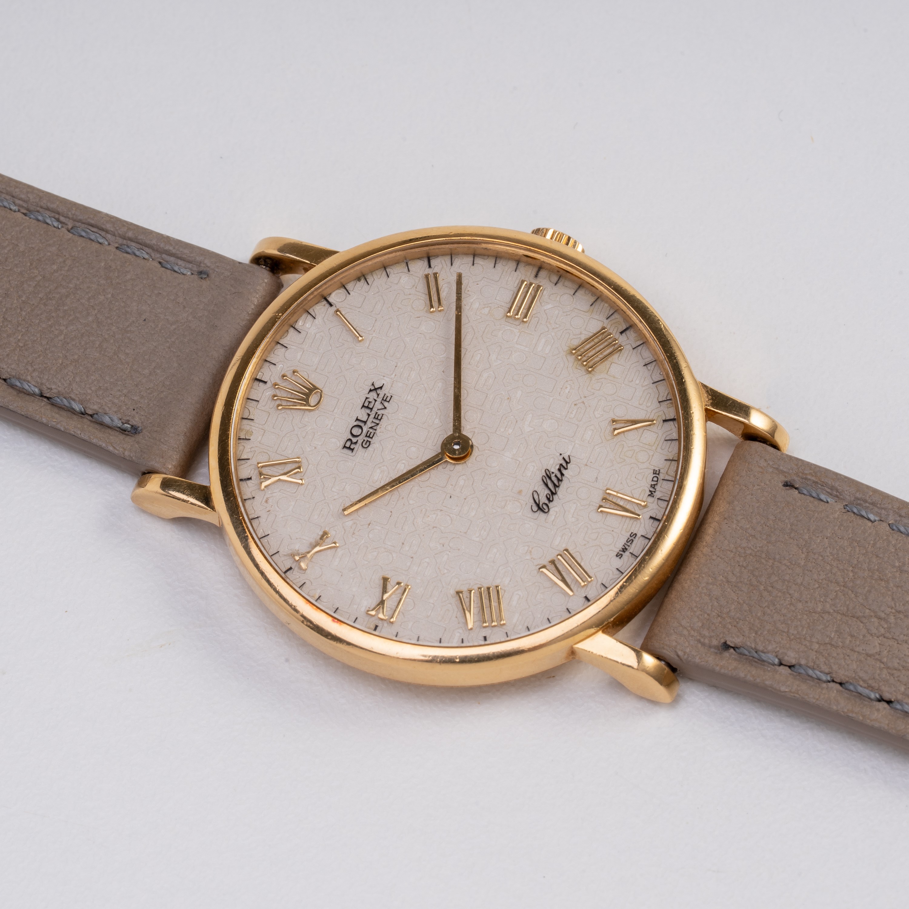 Rolex - Cellini 5112, orologio solo tempo a carica manuale in oro giallo 18kt con quadrante bianc...