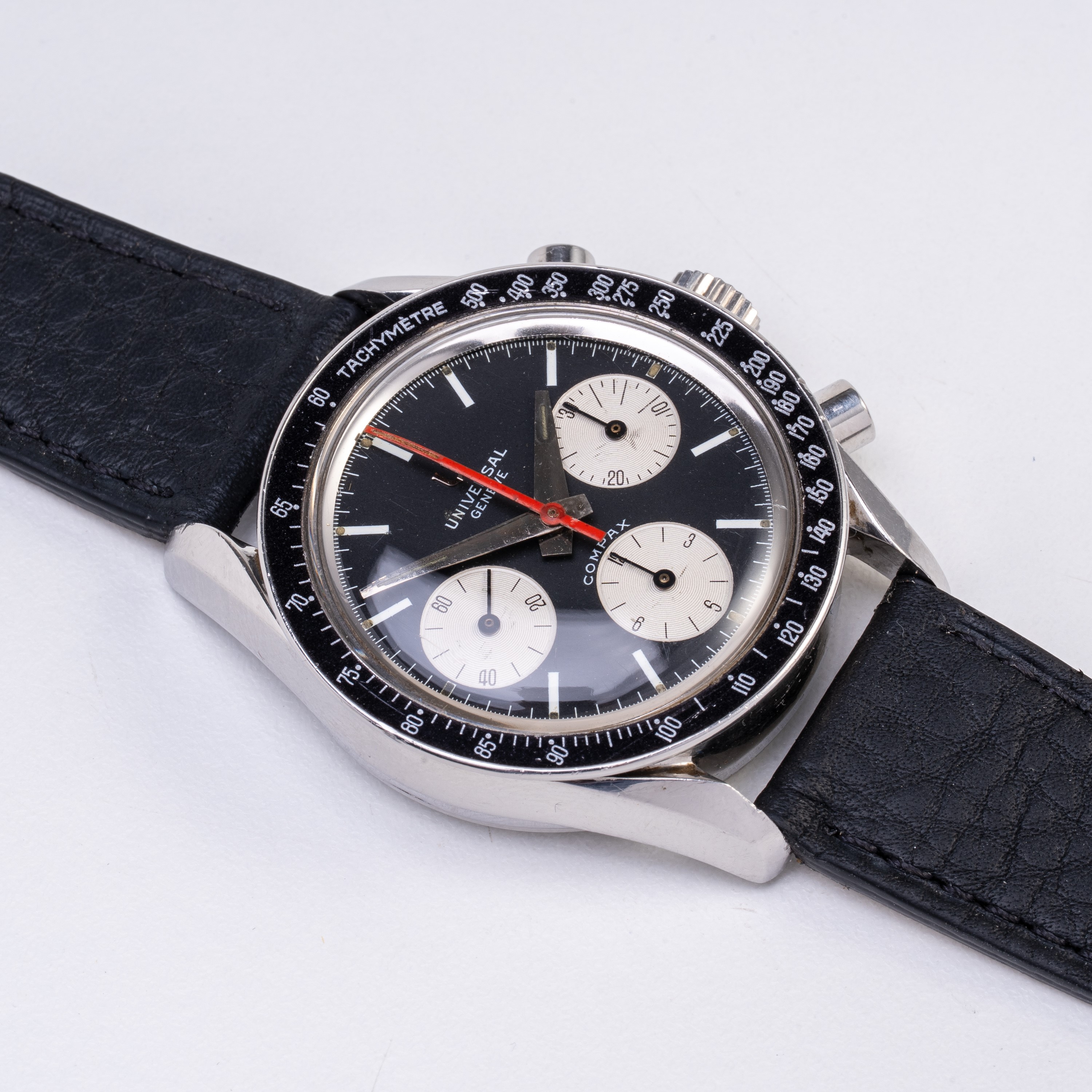 Universal Geneve - Evil Nina Rindt Compax 885103/01