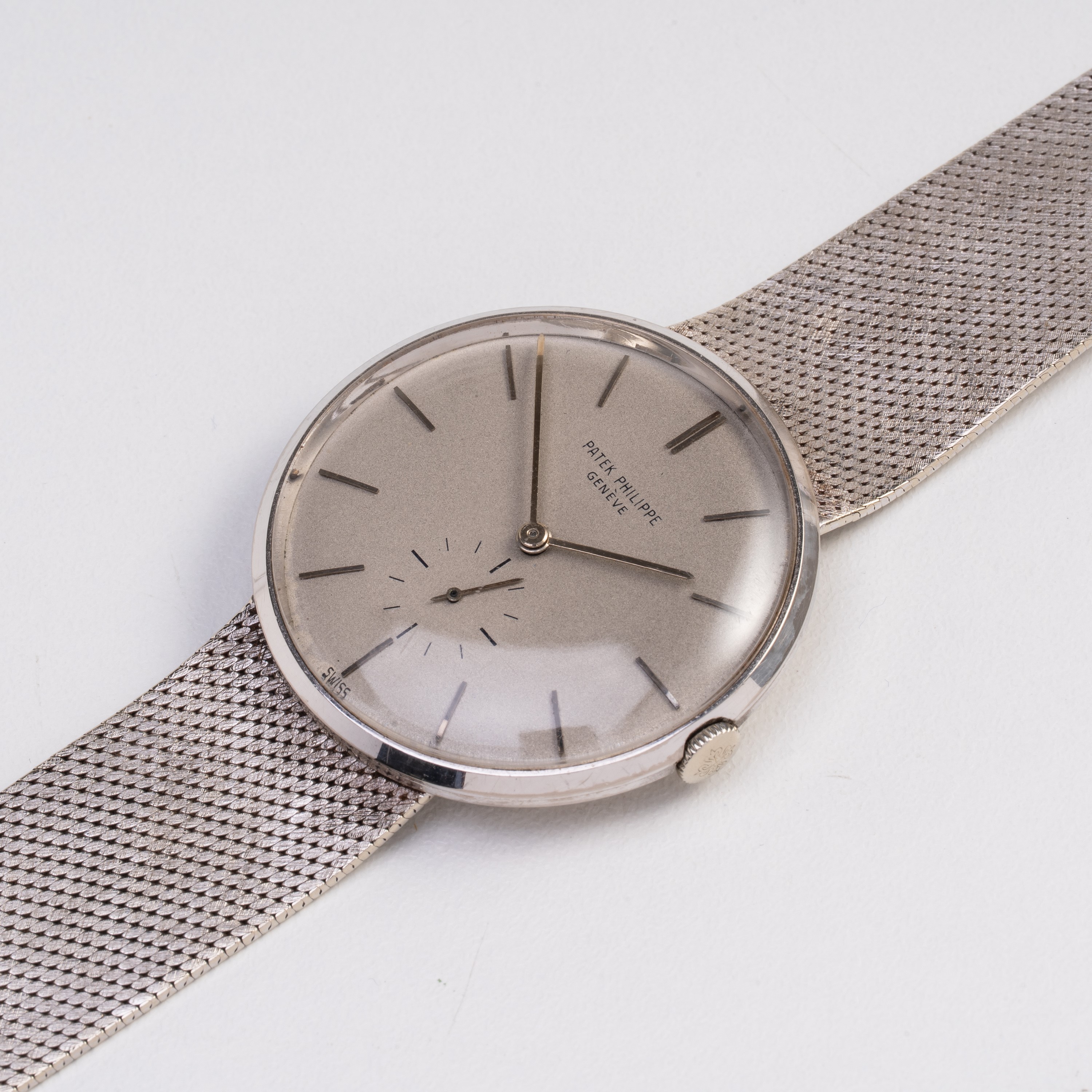 Patek Philippe - Calatrava 3516, orologio solo tempo a carica manuale in oro bianco 18 kt con qua...