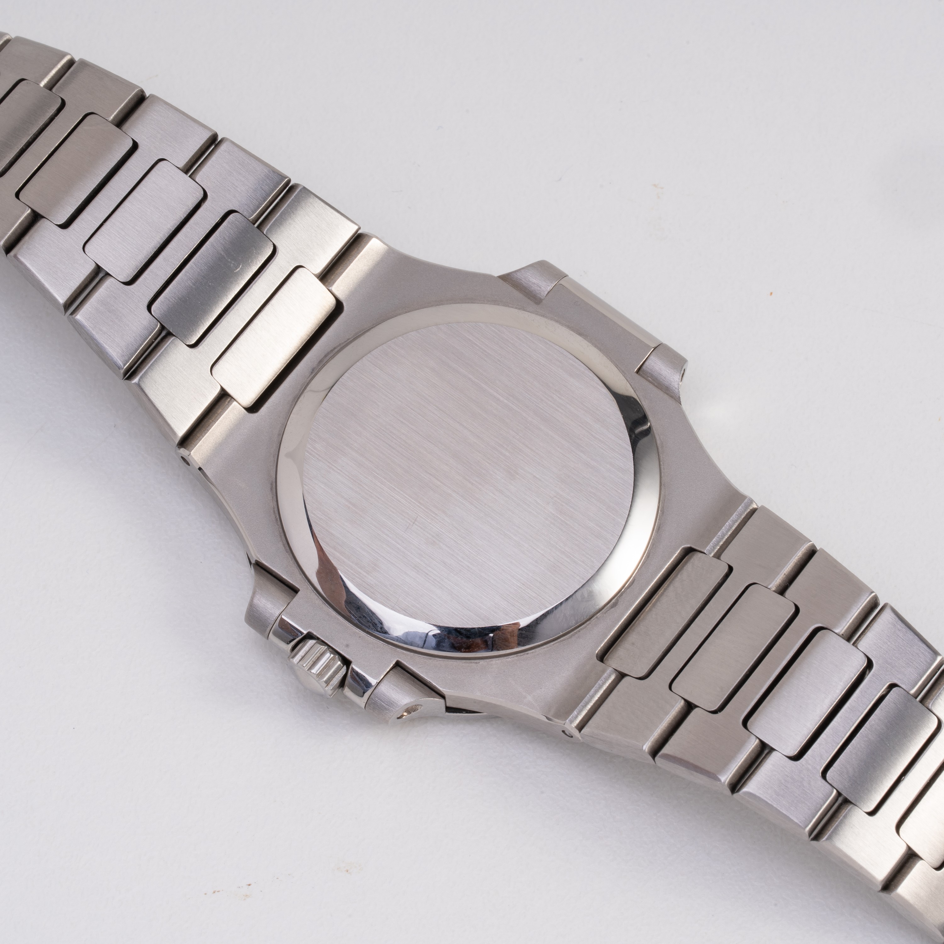 Patek Philippe - Nautilus 3800 — orologio solo tempo in acciaio con quadrante blu sigma, diamanti...