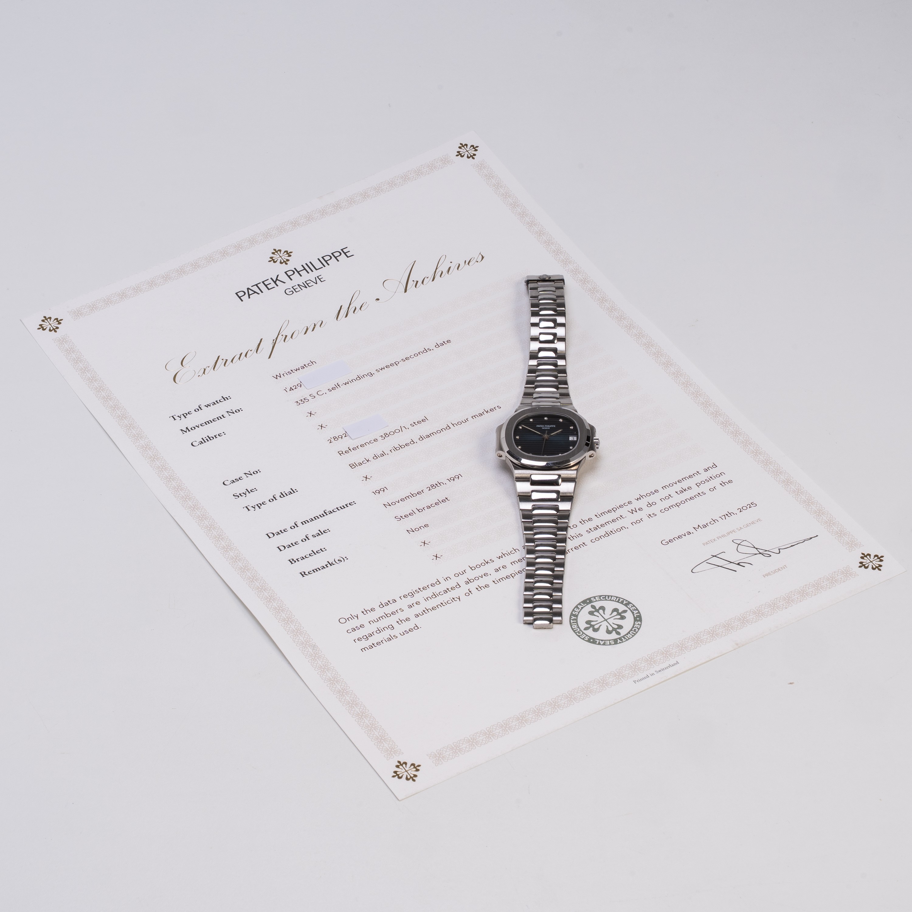 Patek Philippe - Nautilus 3800 — orologio solo tempo in acciaio con quadrante blu sigma, diamanti...