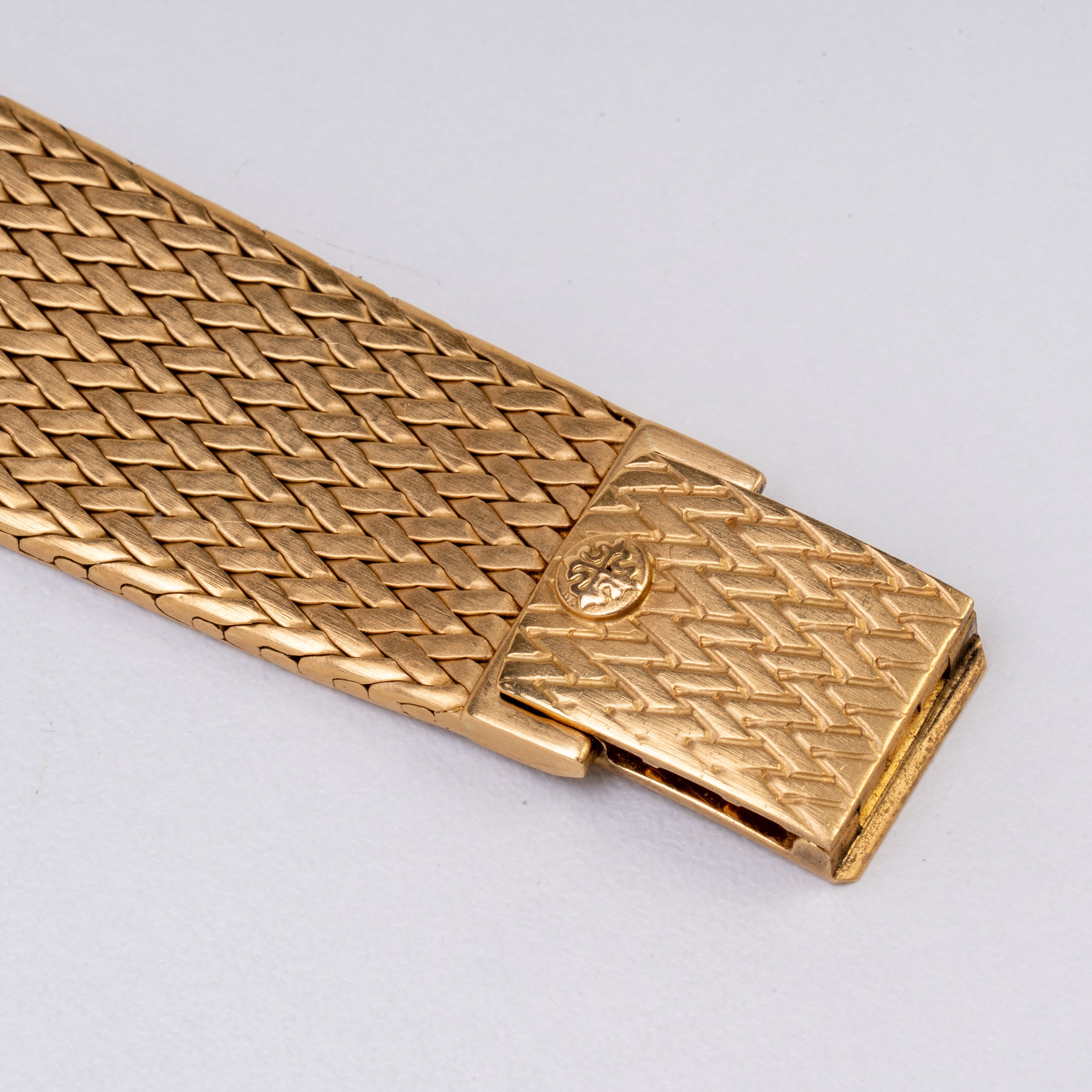 Patek Philippe - Ellipse Jumbo 3605/1, orologio solo tempo in oro giallo 18 kt con quadrante cham...