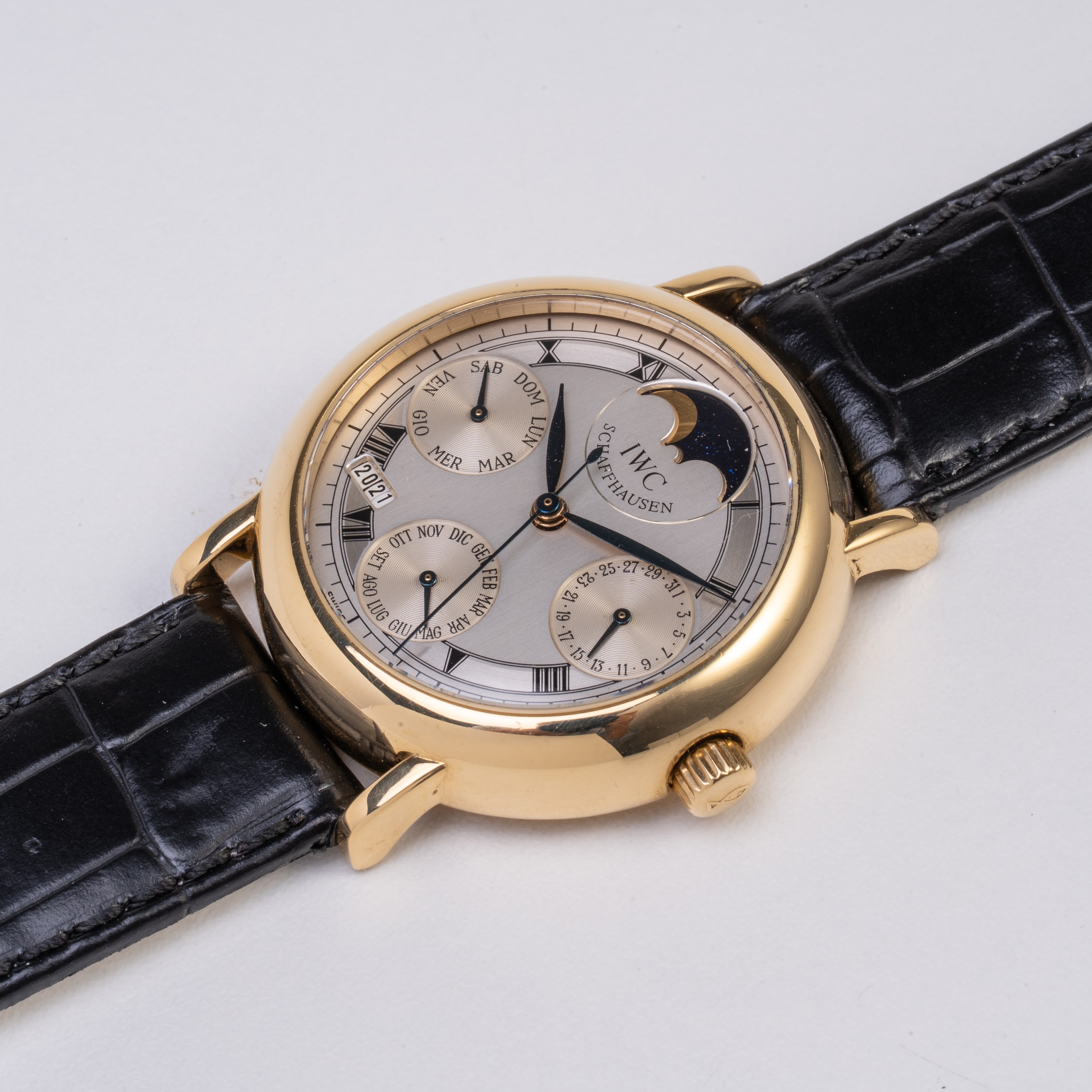 Iwc - Portofino Perpetuel 2007, calendario perpetuo automatico in oro giallo 18 kt (Ref. IW3541)