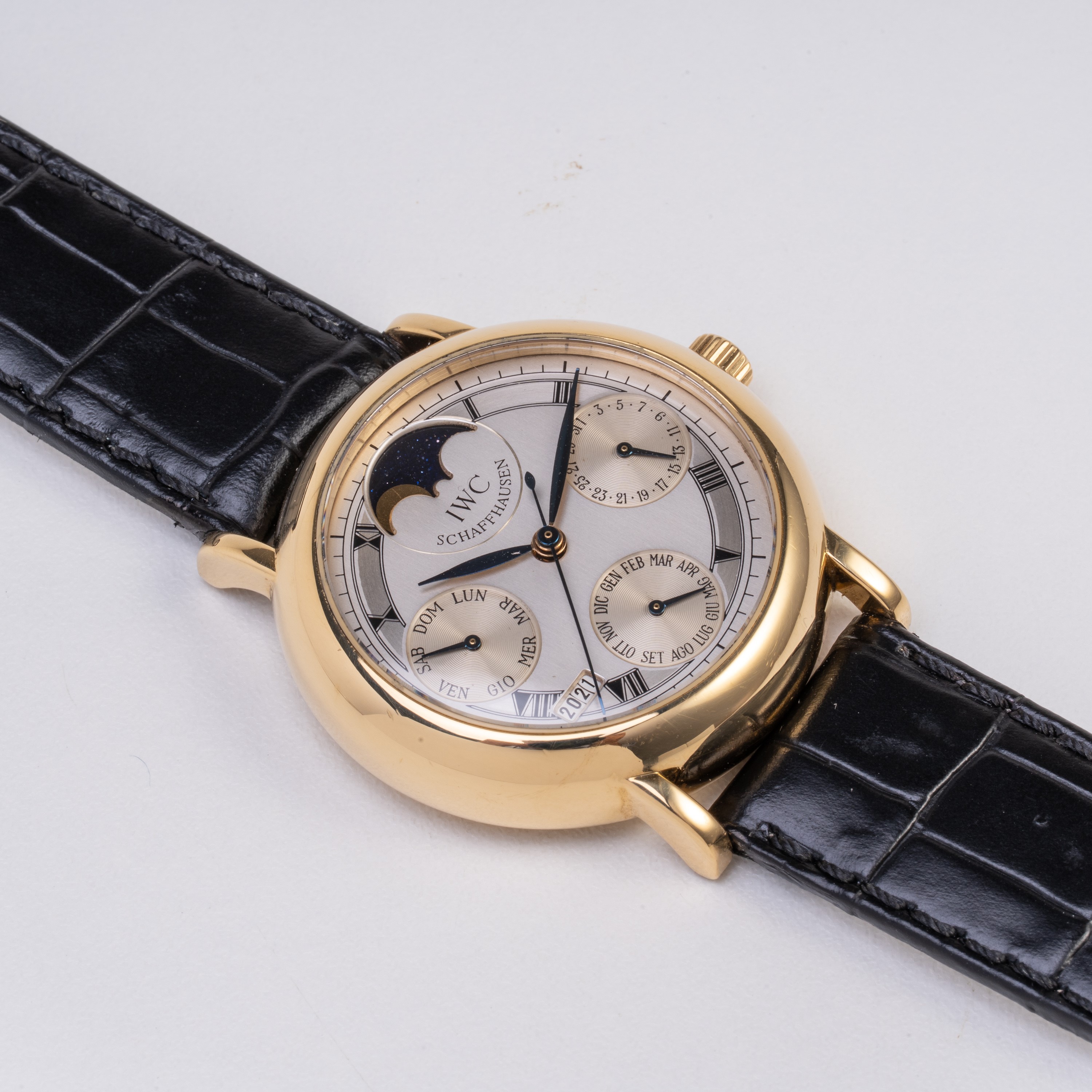 Iwc - Portofino Perpetuel 2007, calendario perpetuo automatico in oro giallo 18 kt (Ref. IW3541)