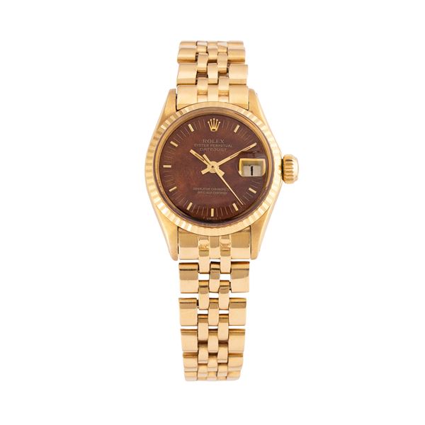 ROLEX - ROLEX - DATEJUST OROLOGIO SOLO TEMPO A CARICA AUTOMATICA IN ORO GIALLO 18KT CON QUADRANTE IN RADICA, DATARIO AD ORE TRE E BRACCIALE JUBILEE IN ORO GIALLO 18KT