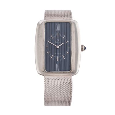 Omega De Ville, Orologio solo tempo a carica manuale in argento con quadrante blu e bracciale int...