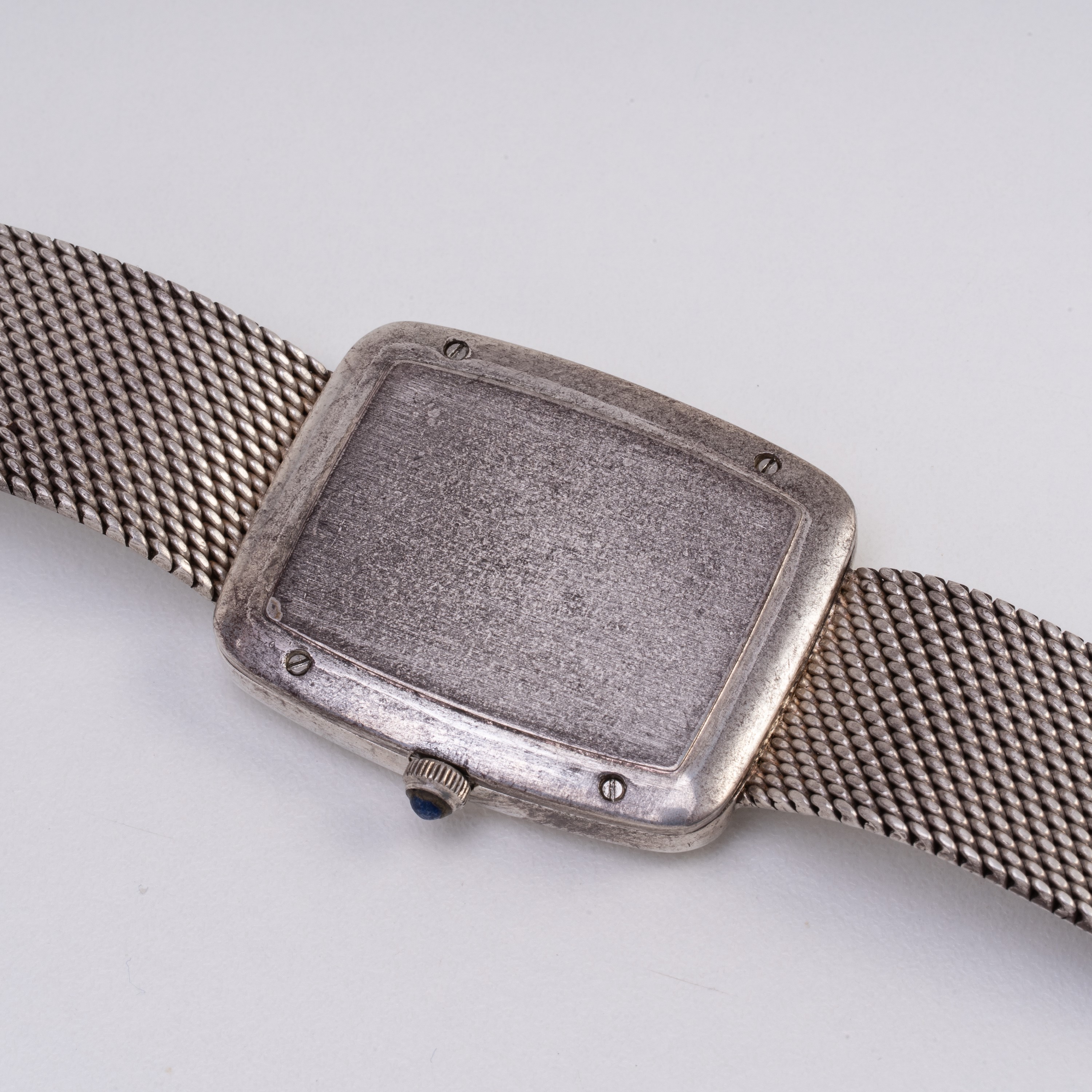 Omega De Ville, Orologio solo tempo a carica manuale in argento con quadrante blu e bracciale int...