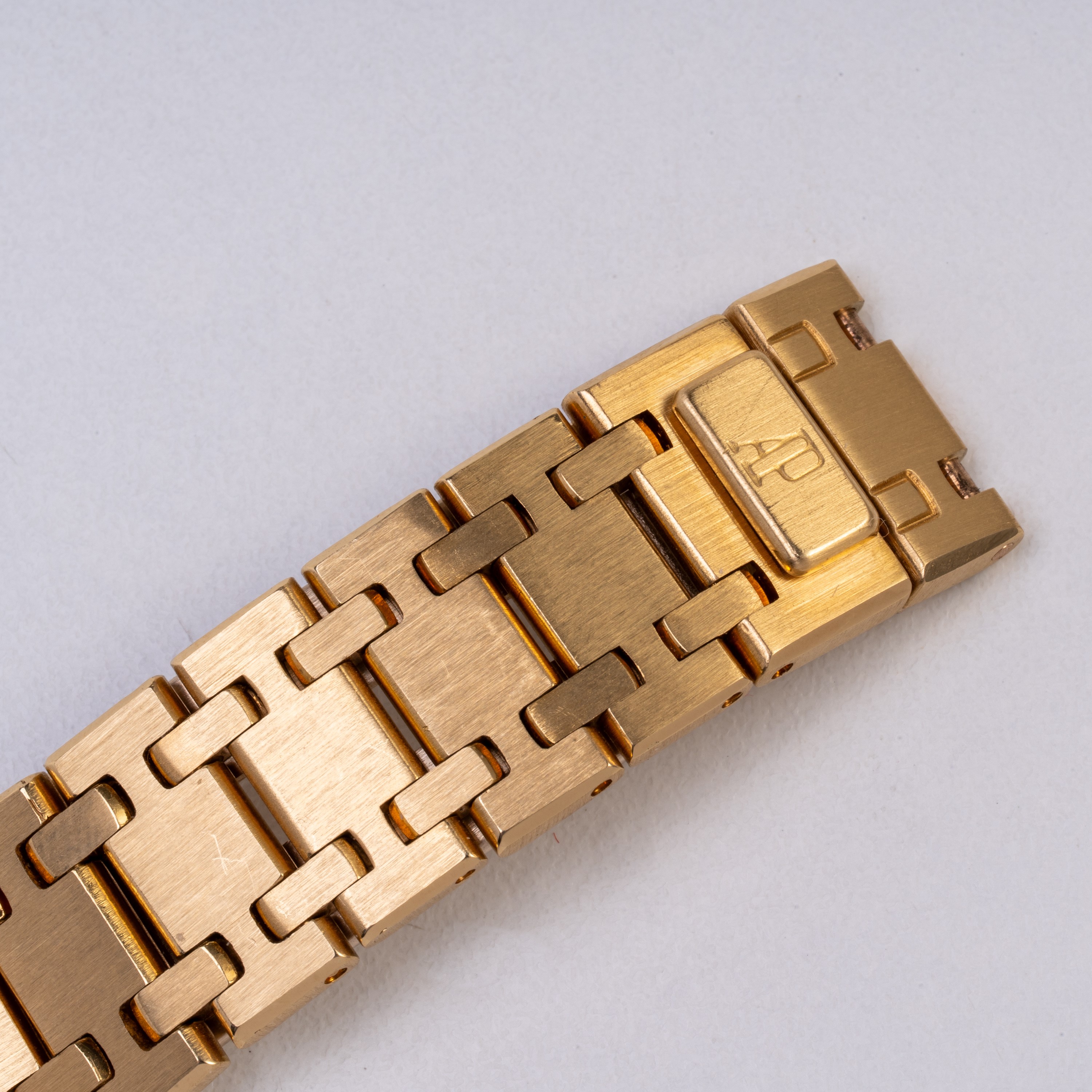 Audemars Piguet - Royal Oak Dual Time, oro giallo 18 kt, calibro 2229