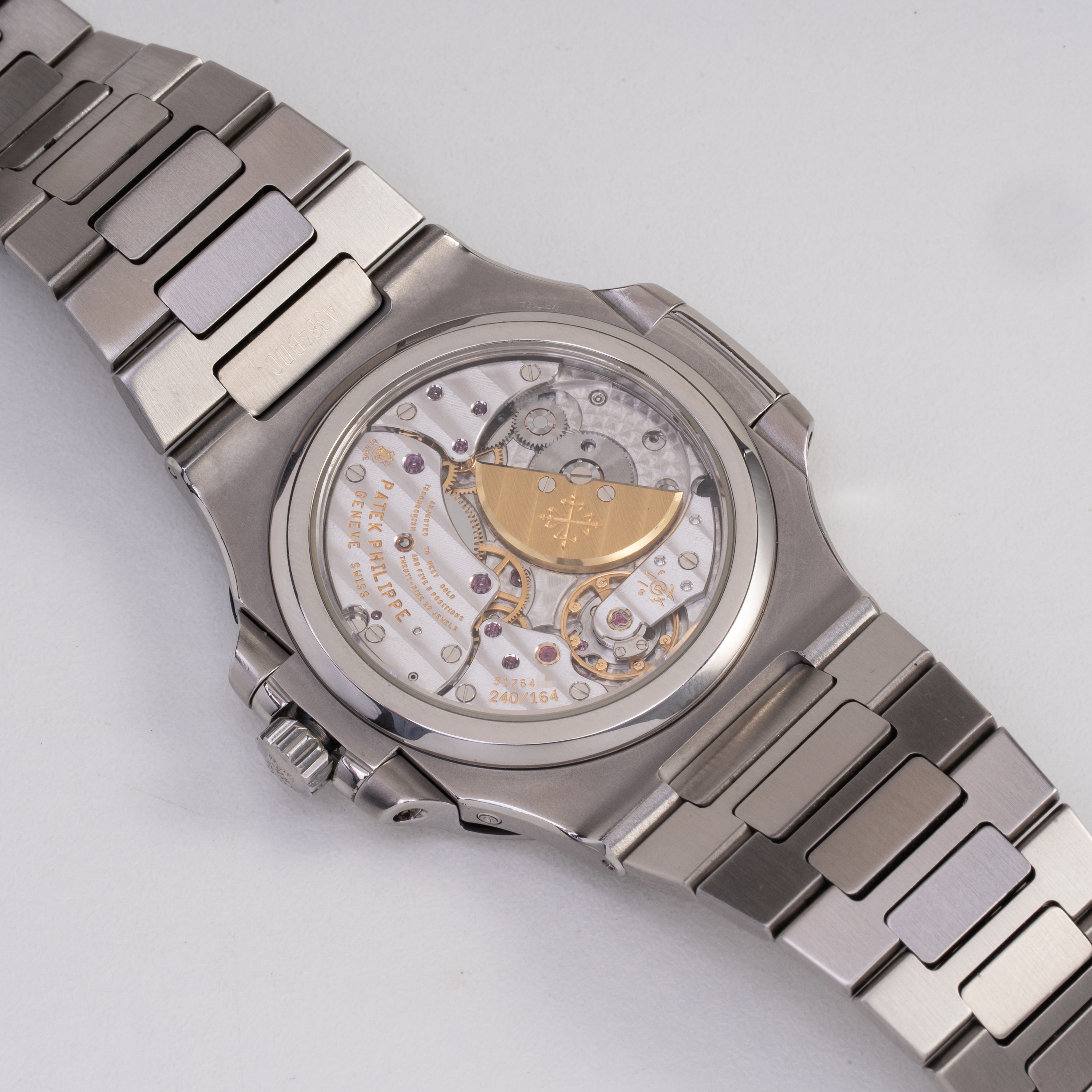 Patek Philippe - Nautilus 5712/1A-001, orologio solo tempo automatico con fasi lunari e datario