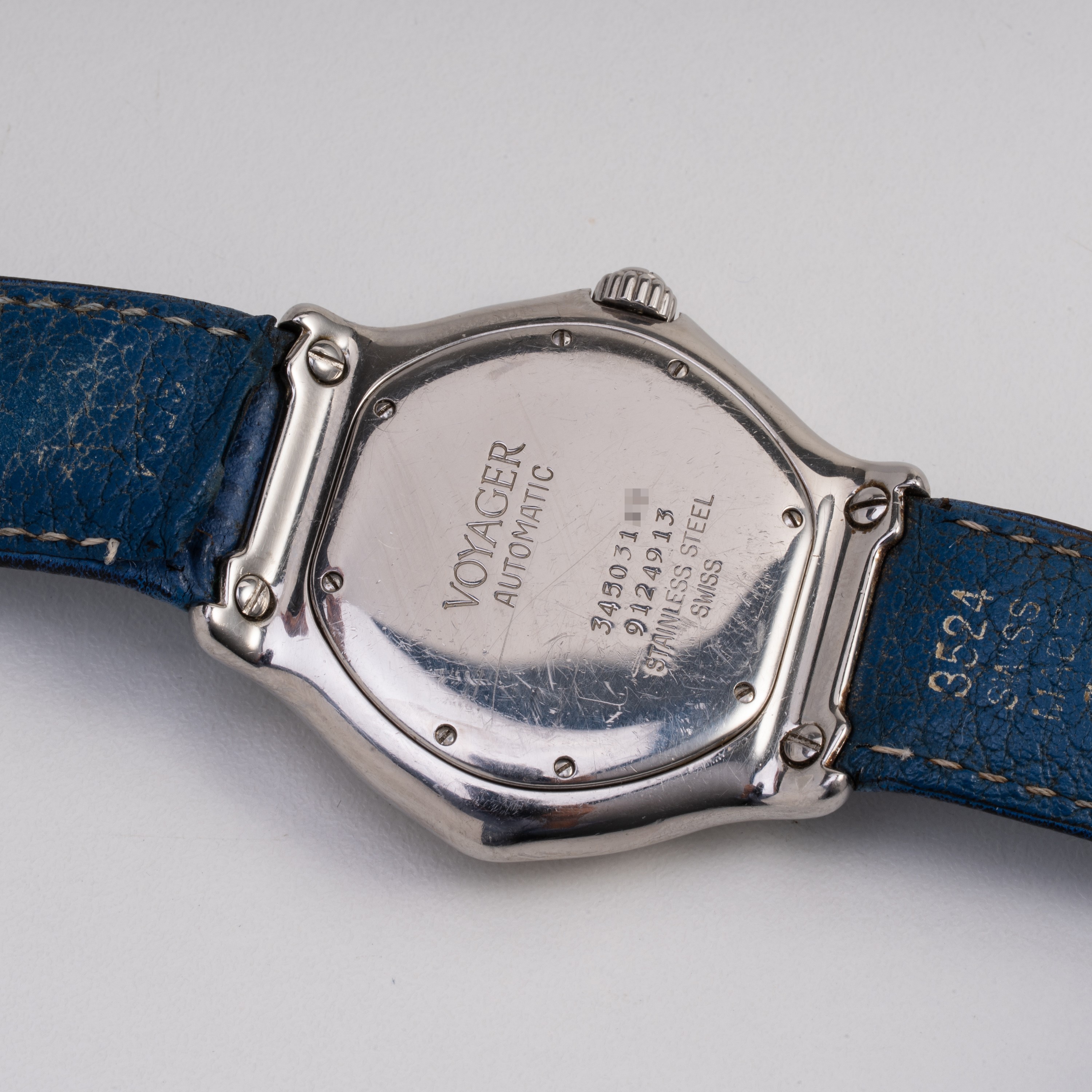 Ebel - Voyager GMT, orologio solo tempo automatico in acciaio con quadrante bianco e ghiera GMT