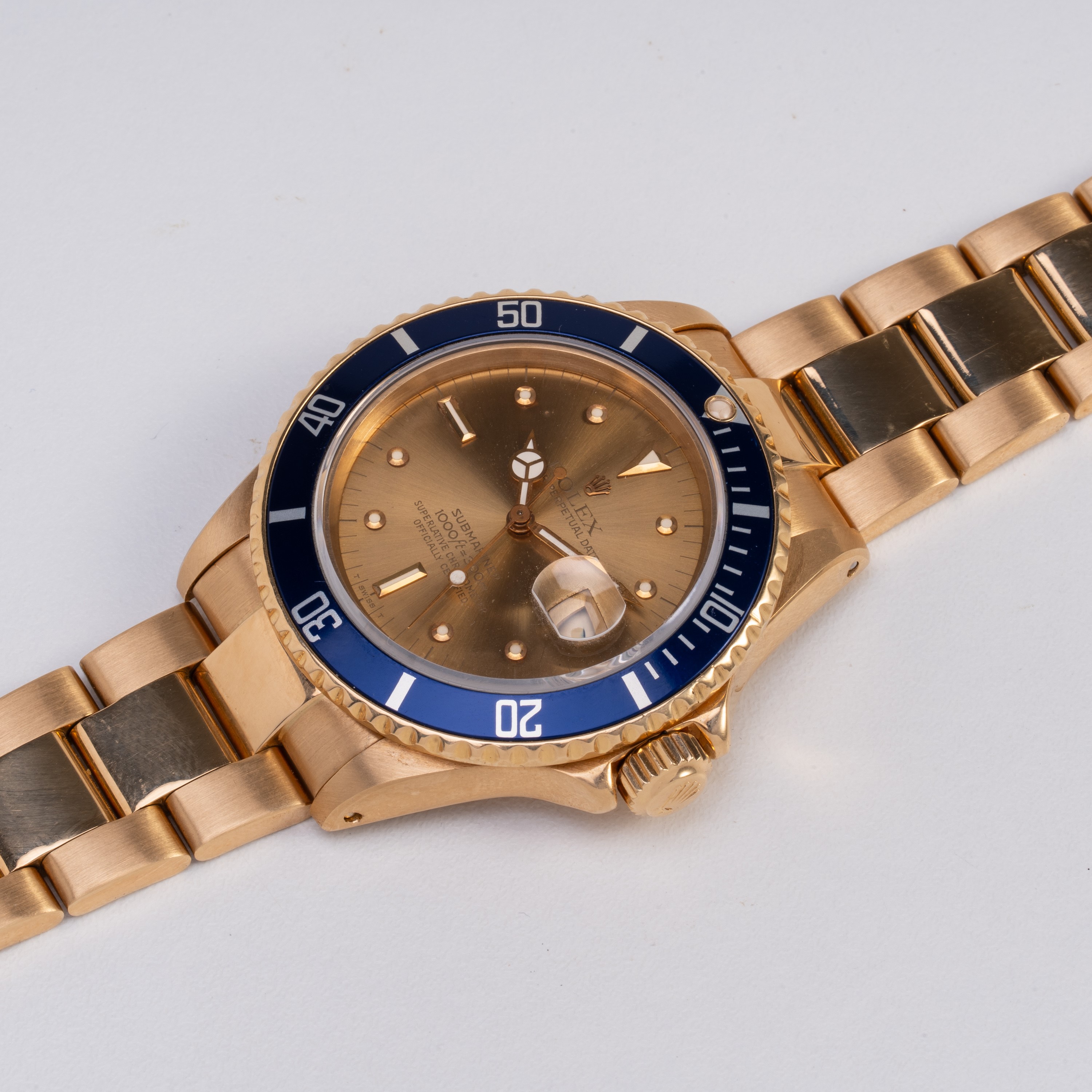 Rolex - Submariner (Ref. 16808), orologio automatico in oro giallo 18 kt con quadrante champagne ...