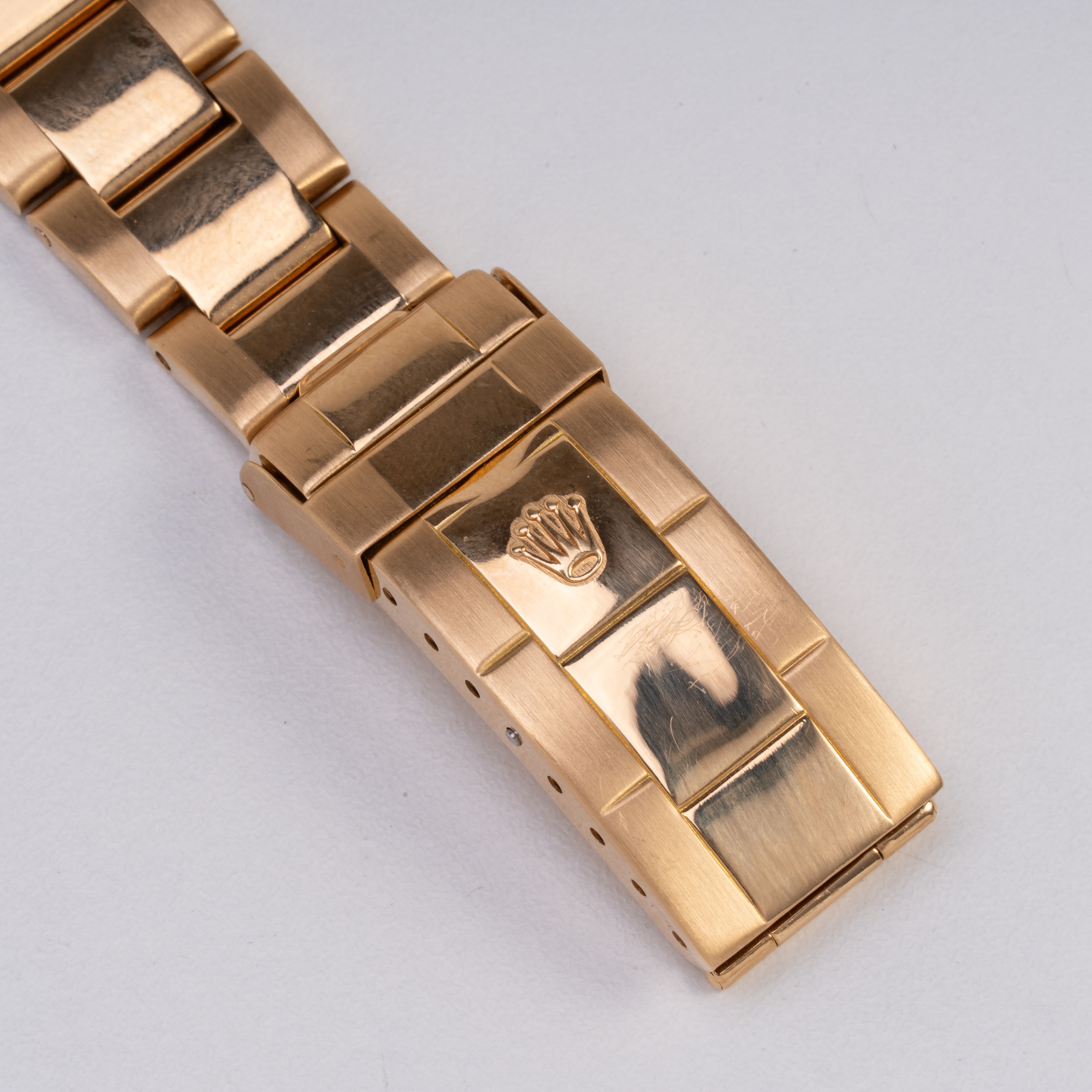 Rolex - Submariner (Ref. 16808), orologio automatico in oro giallo 18 kt con quadrante champagne ...