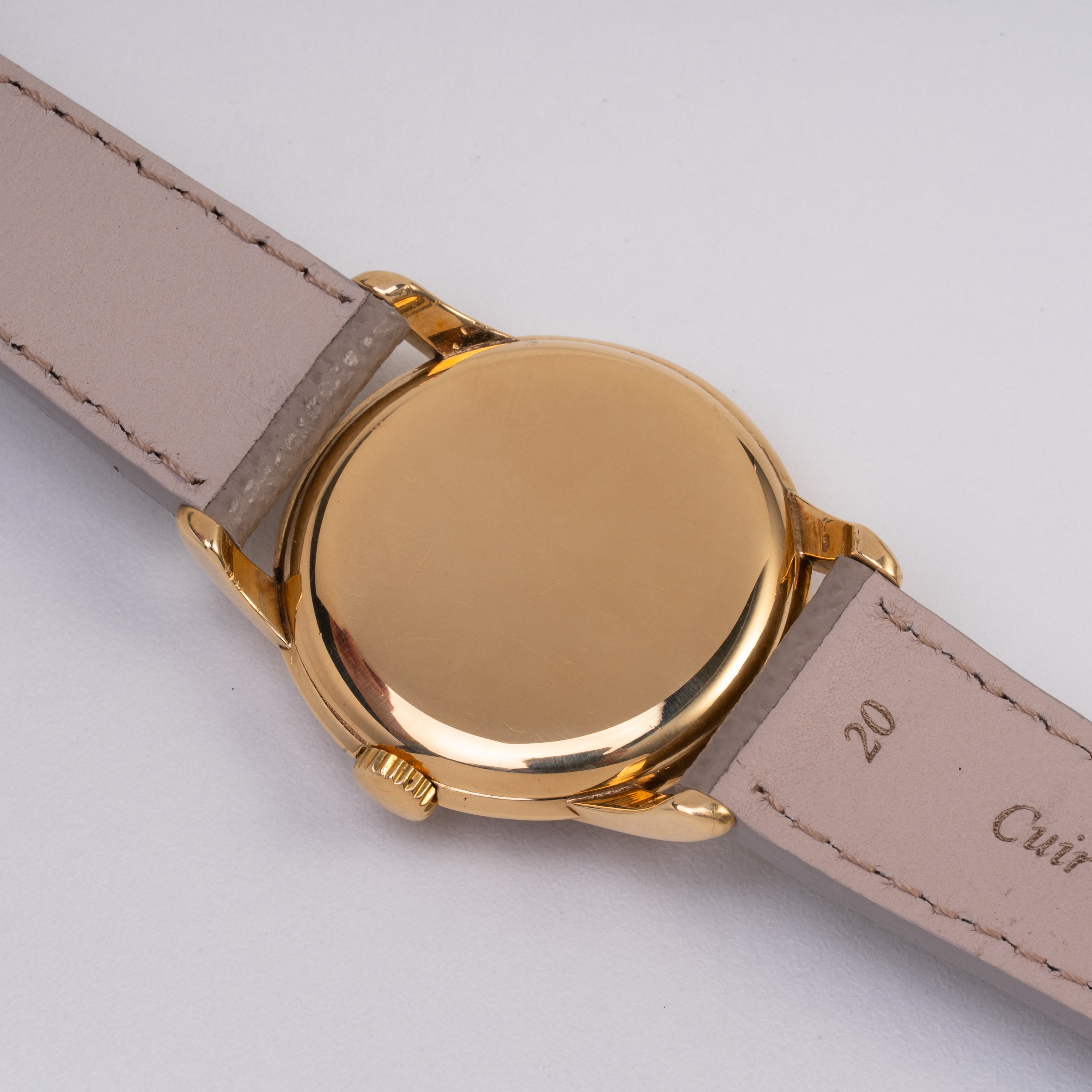 Patek Philippe - Calatrava, orologio solo tempo a carica manuale in oro giallo 18 kt con quadrant...