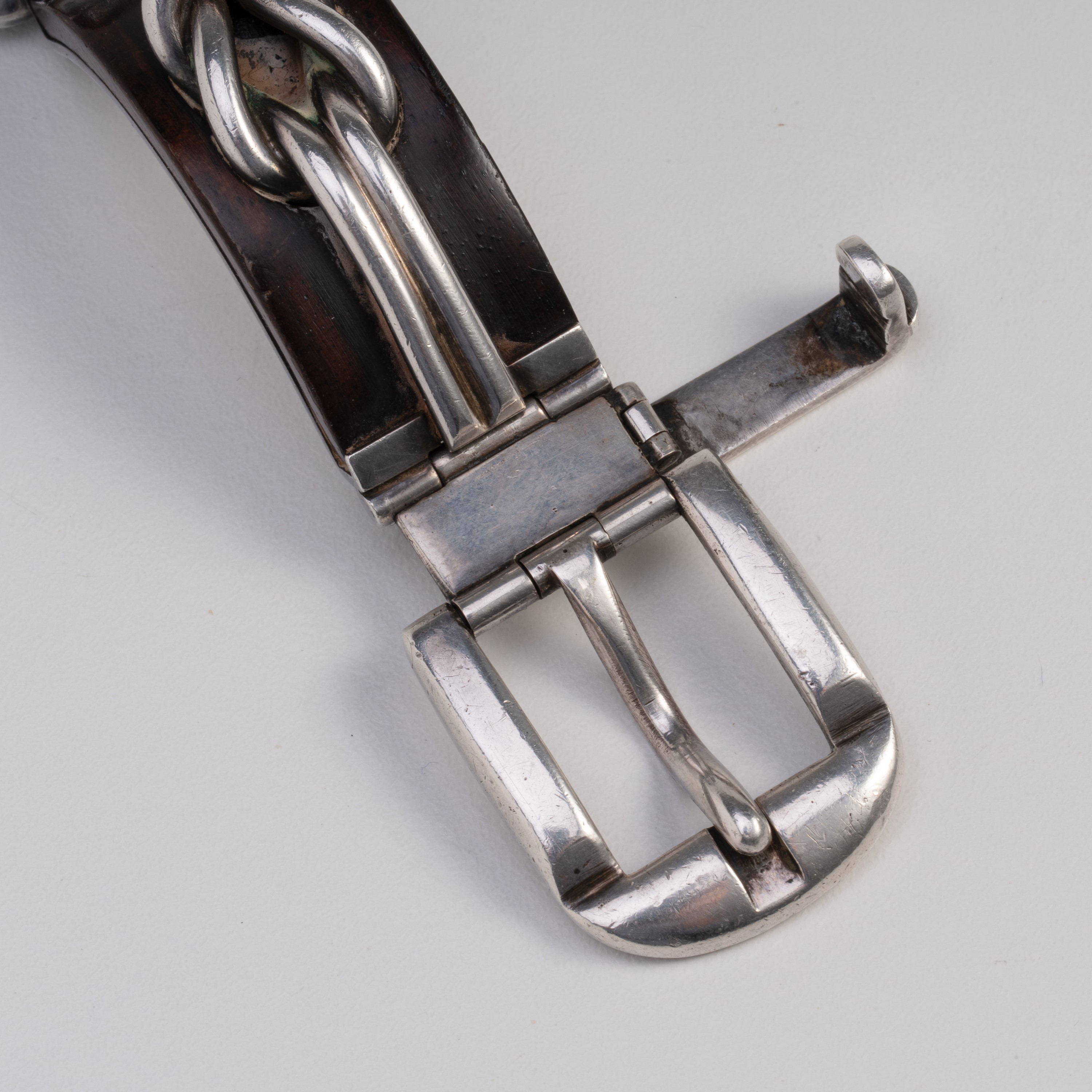 Gucci - Orologio da polso solo tempo a carica manuale in argento con quadrante bianco, cinturino ...