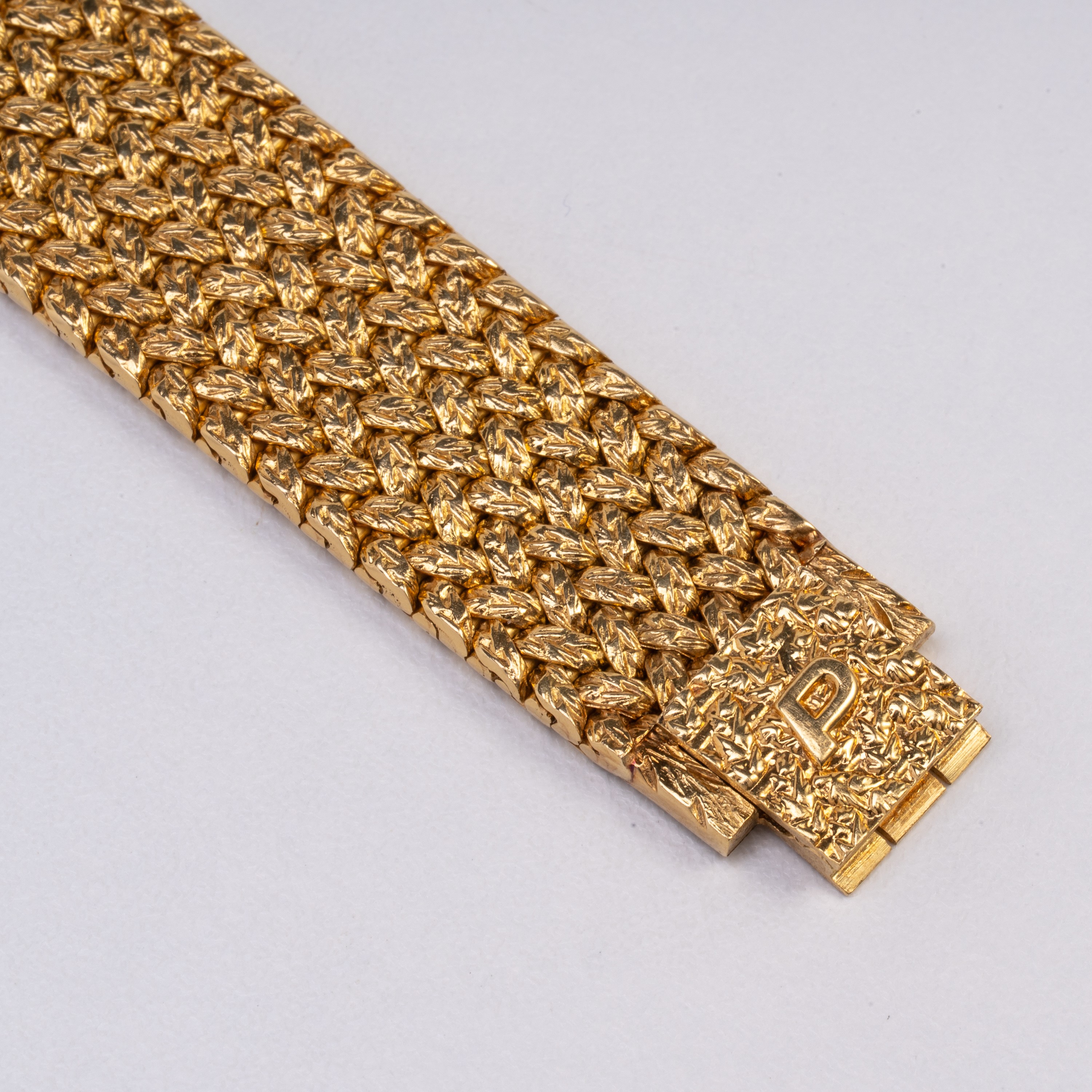 Piaget - Orologio da polso solo tempo a carica manuale in oro giallo 18 kt con quadrante in coral...