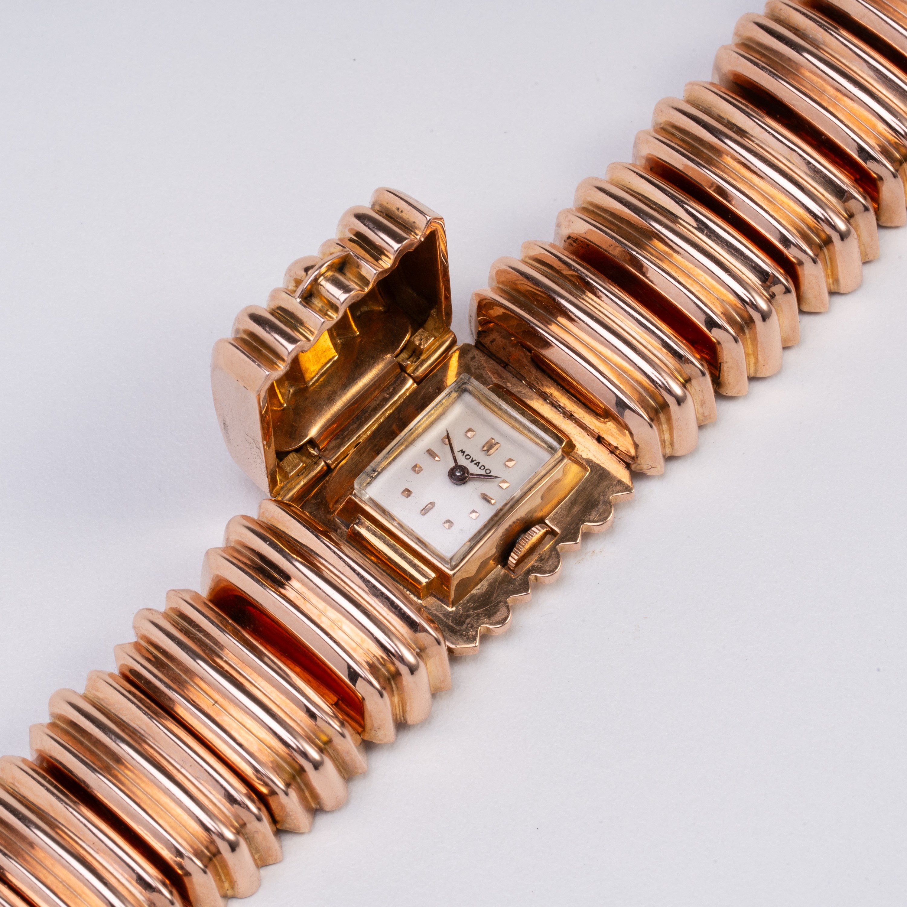 Movado - Orologio gioiello in oro rosa 18 kt a carica manuale con quadrante bianco (R4290)