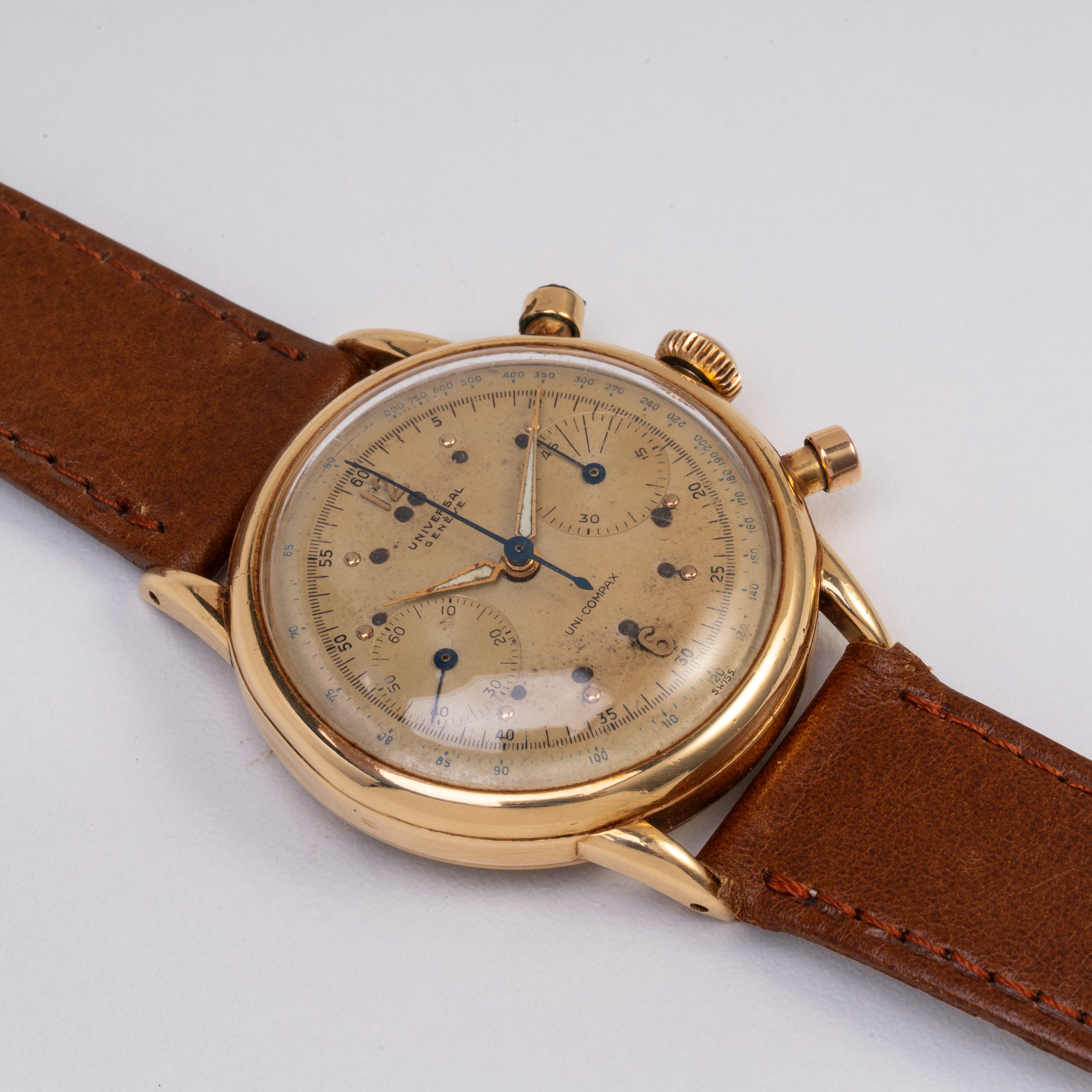 Universal Geneve - Cronografo a carica manuale in oro giallo 18 kt