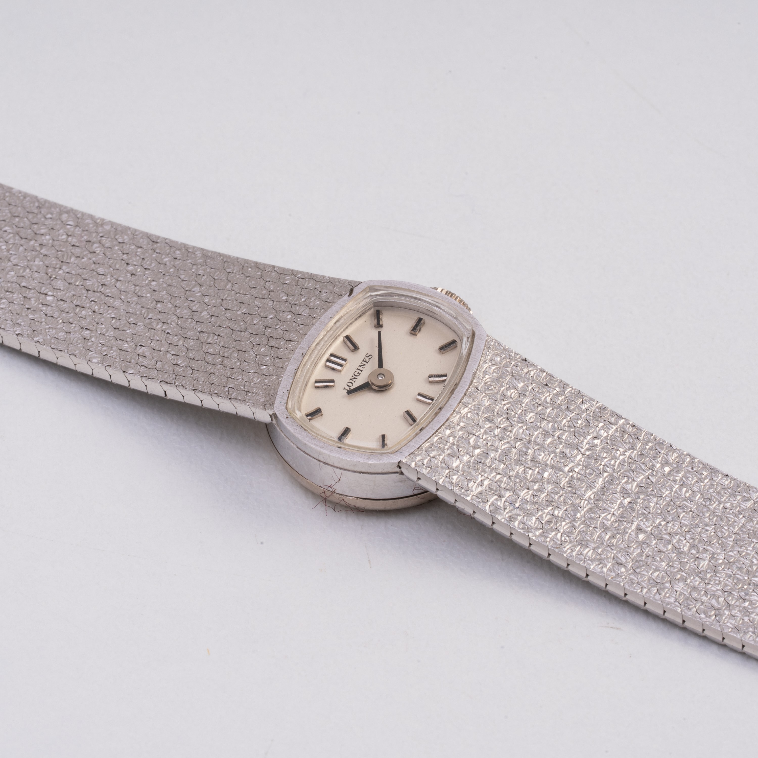 Longines - Orologio solo tempo a carica manuale in oro bianco 18 kt con bracciale integrato e qua...