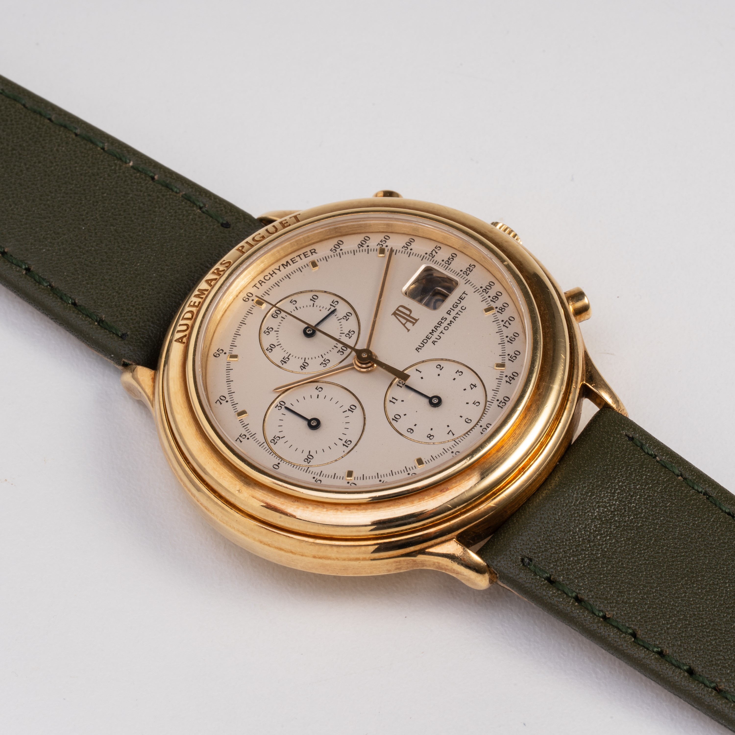 Audemars Piguet - Huitième Chronograph — cronografo in oro giallo 18 kt a carica automatica