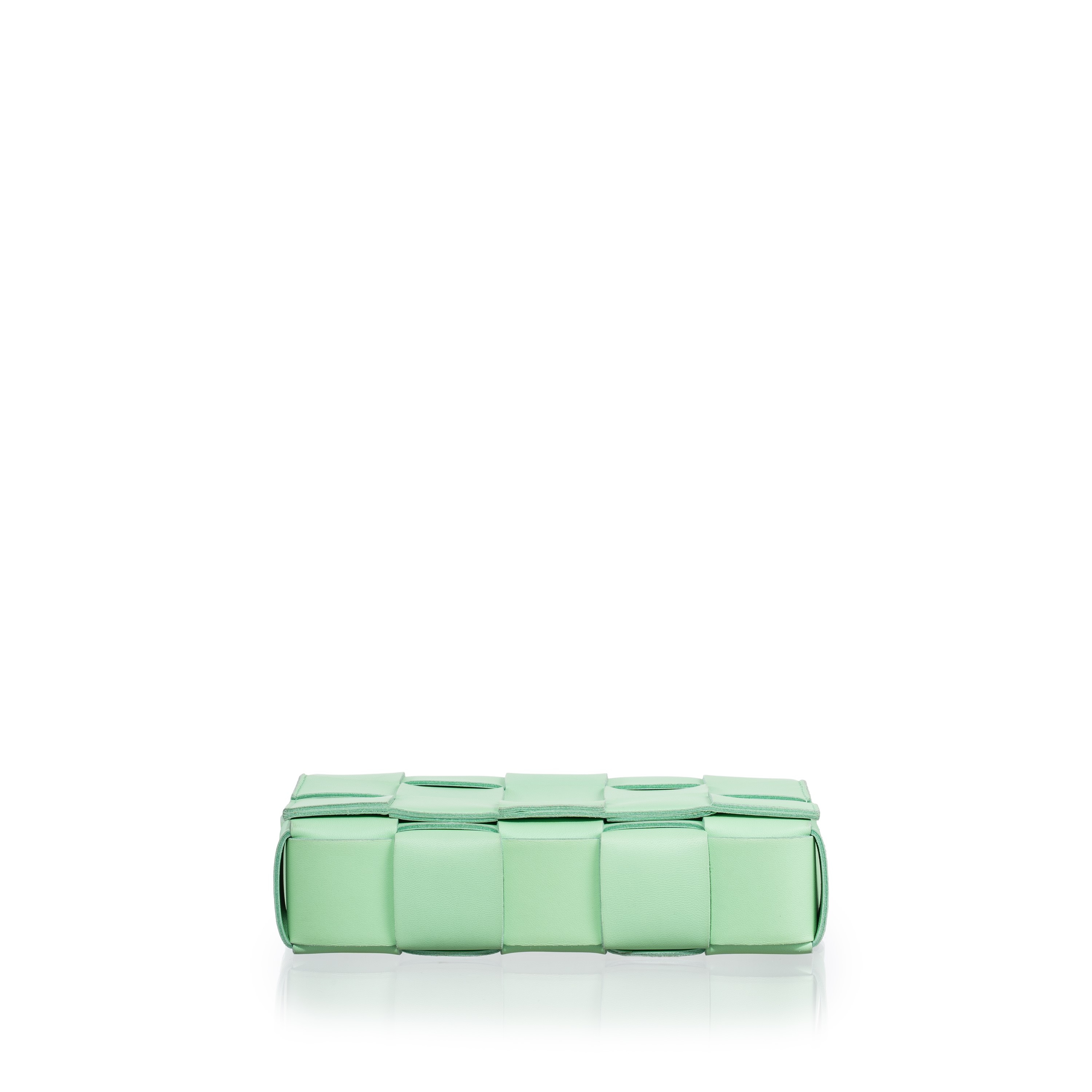 Bottega Veneta - Borsa a tracolla “Cassette” in pelle d’agnello con motivo intreccio color verde ...