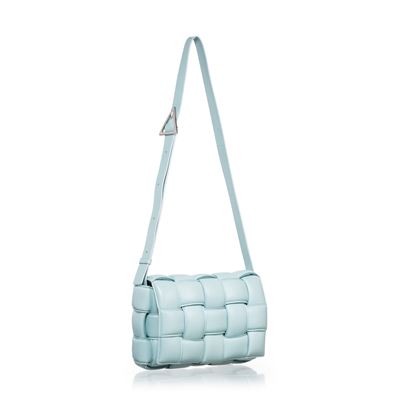 Borsa cross-body “Padded Cassette” in pelle d’agnello intrecciata imbottita