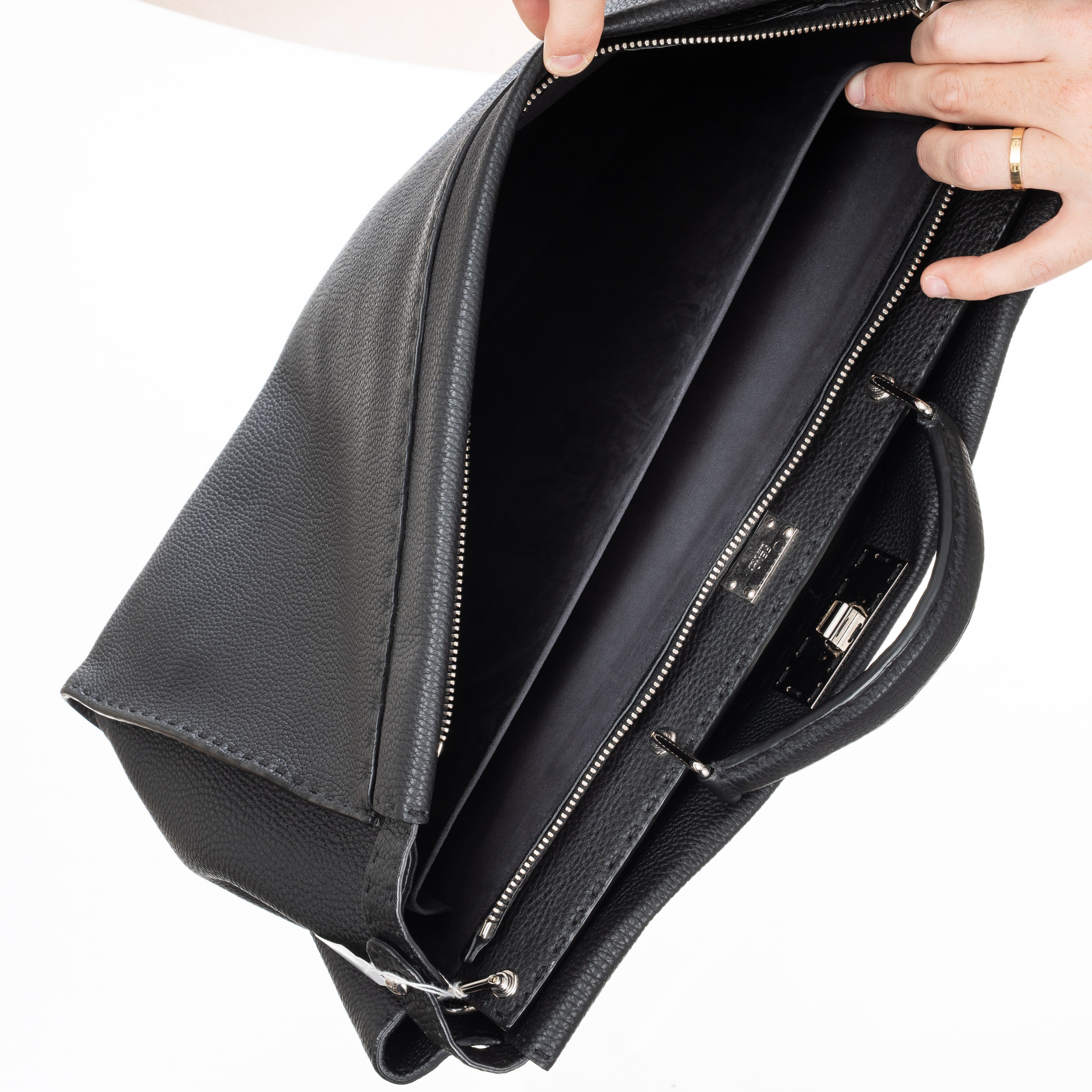 Fendi - Peekaboo BLA BLA BLA, borsa in cuoio Roma