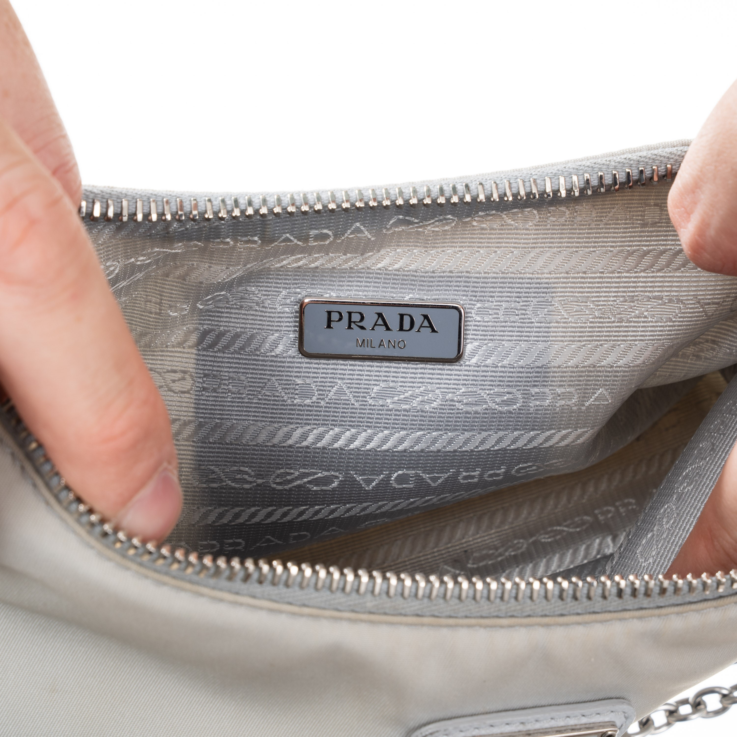 Prada - Re-Edition 2005 in tessuto Re-Nylon color fiordaliso