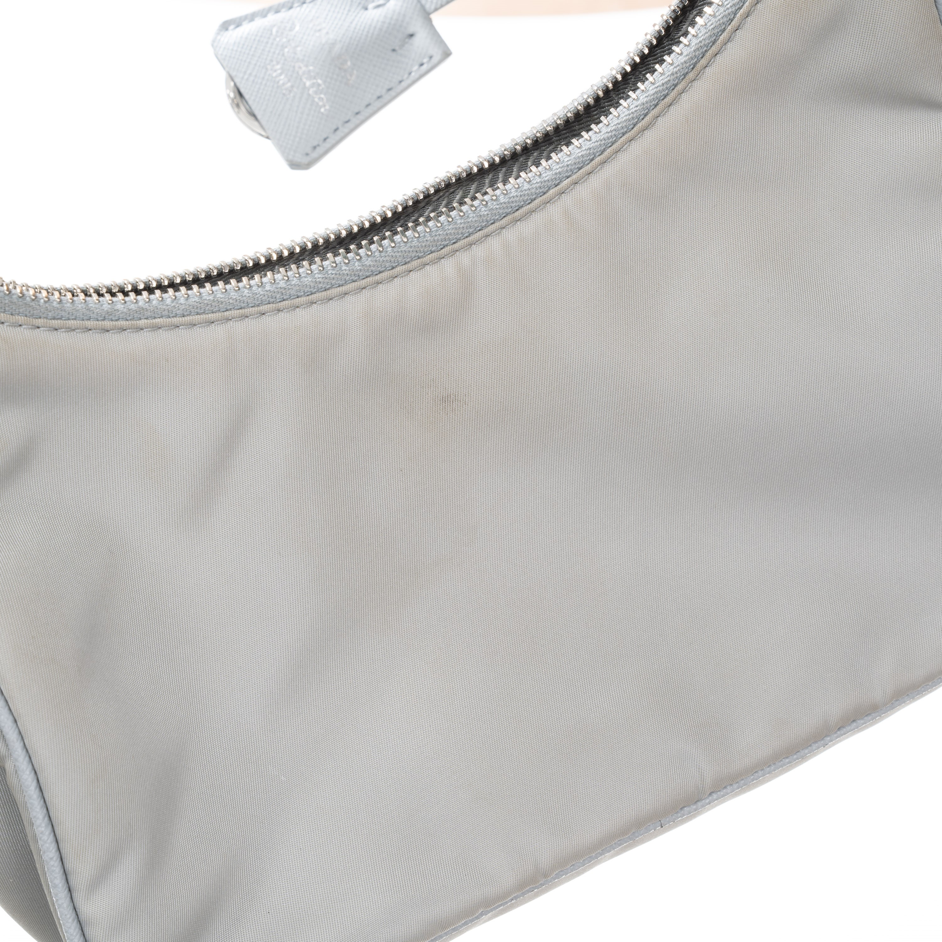 Prada - Re-Edition 2005 in tessuto Re-Nylon color fiordaliso