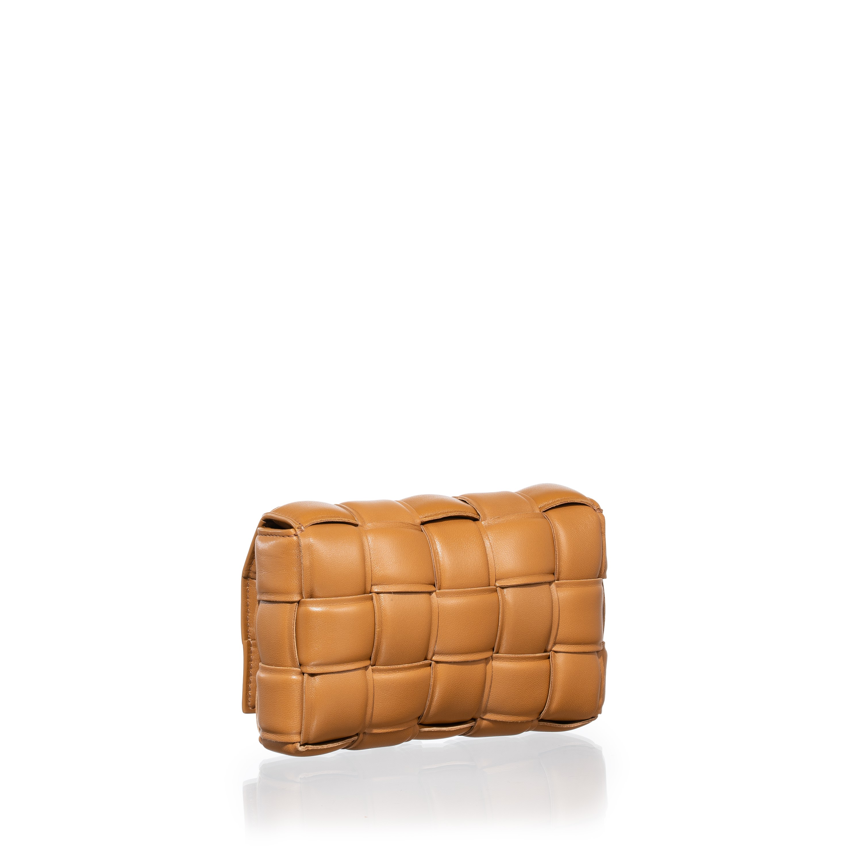 Bottega Veneta - Padded Cassette piccola in pelle d’agnello imbottita con motivo intreccio
