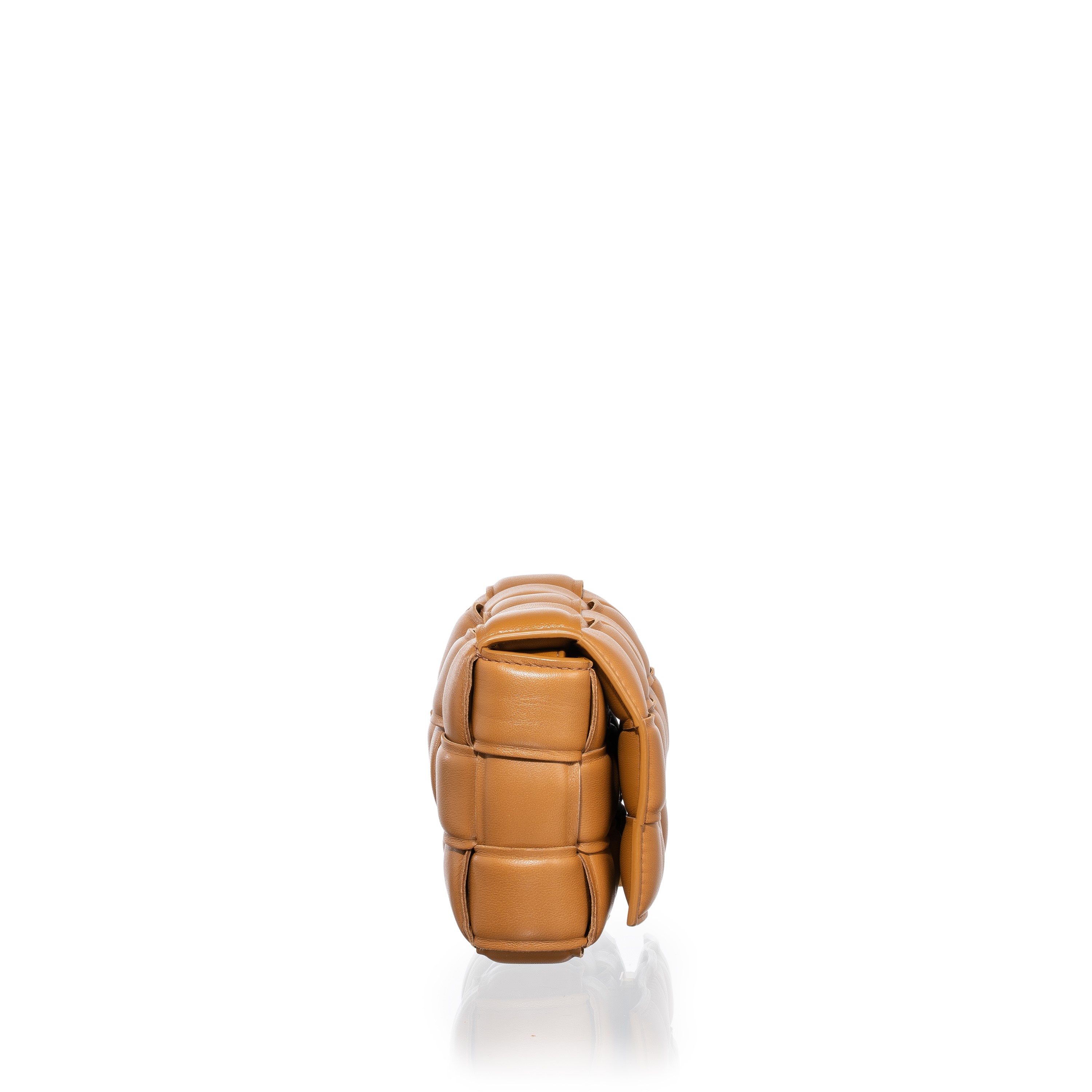 Bottega Veneta - Padded Cassette piccola in pelle d’agnello imbottita con motivo intreccio