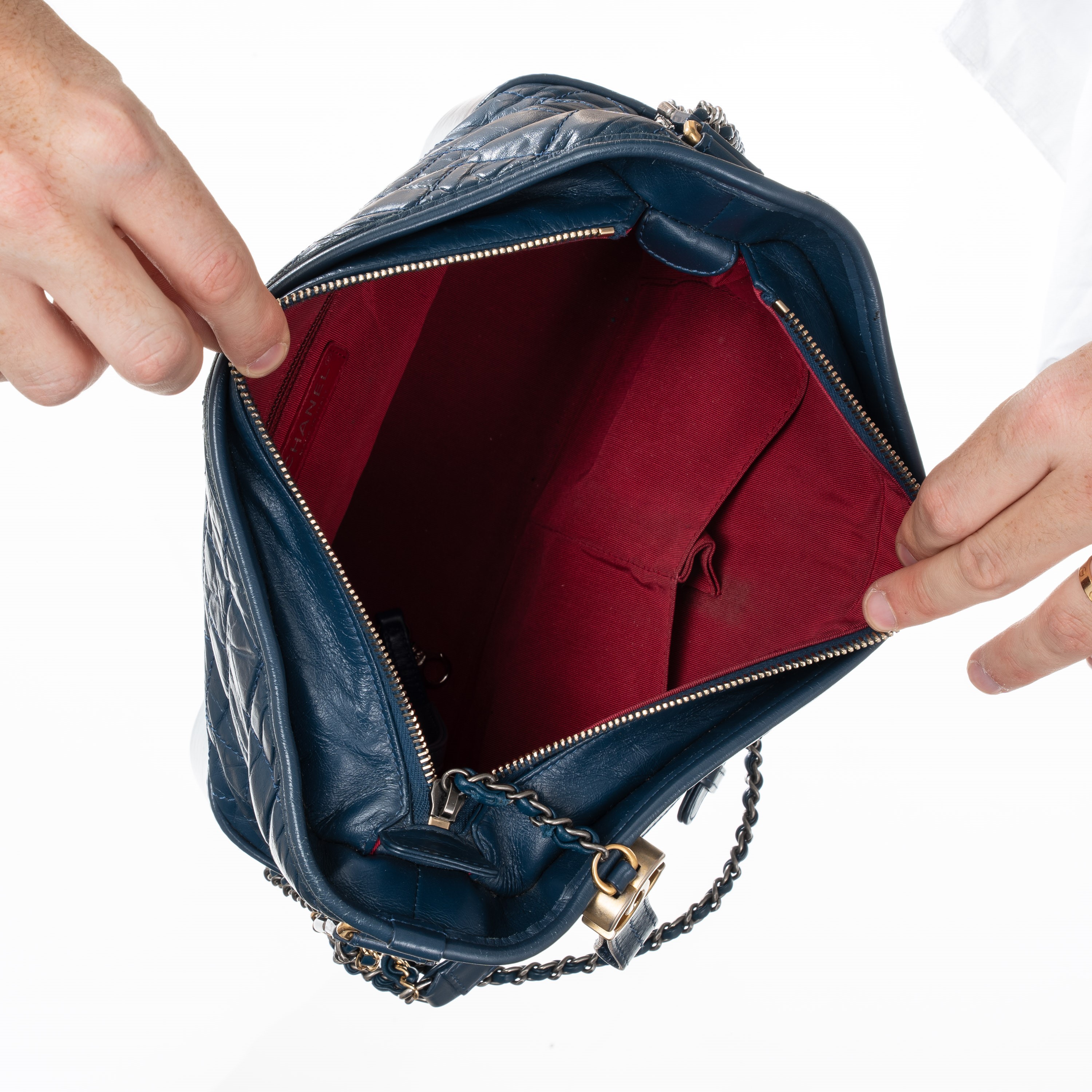 Chanel - Borsa Gabrielle media in pelle effetto invecchiato blu (2017-2018)