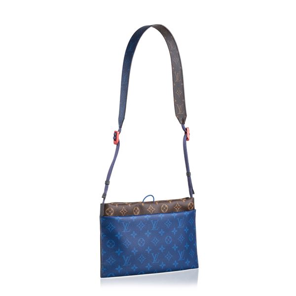 LOUIS VUITTON - LOUIS VUITTON TRACOLLA OUTDOOR PICCOLA, BLU PACIFICO