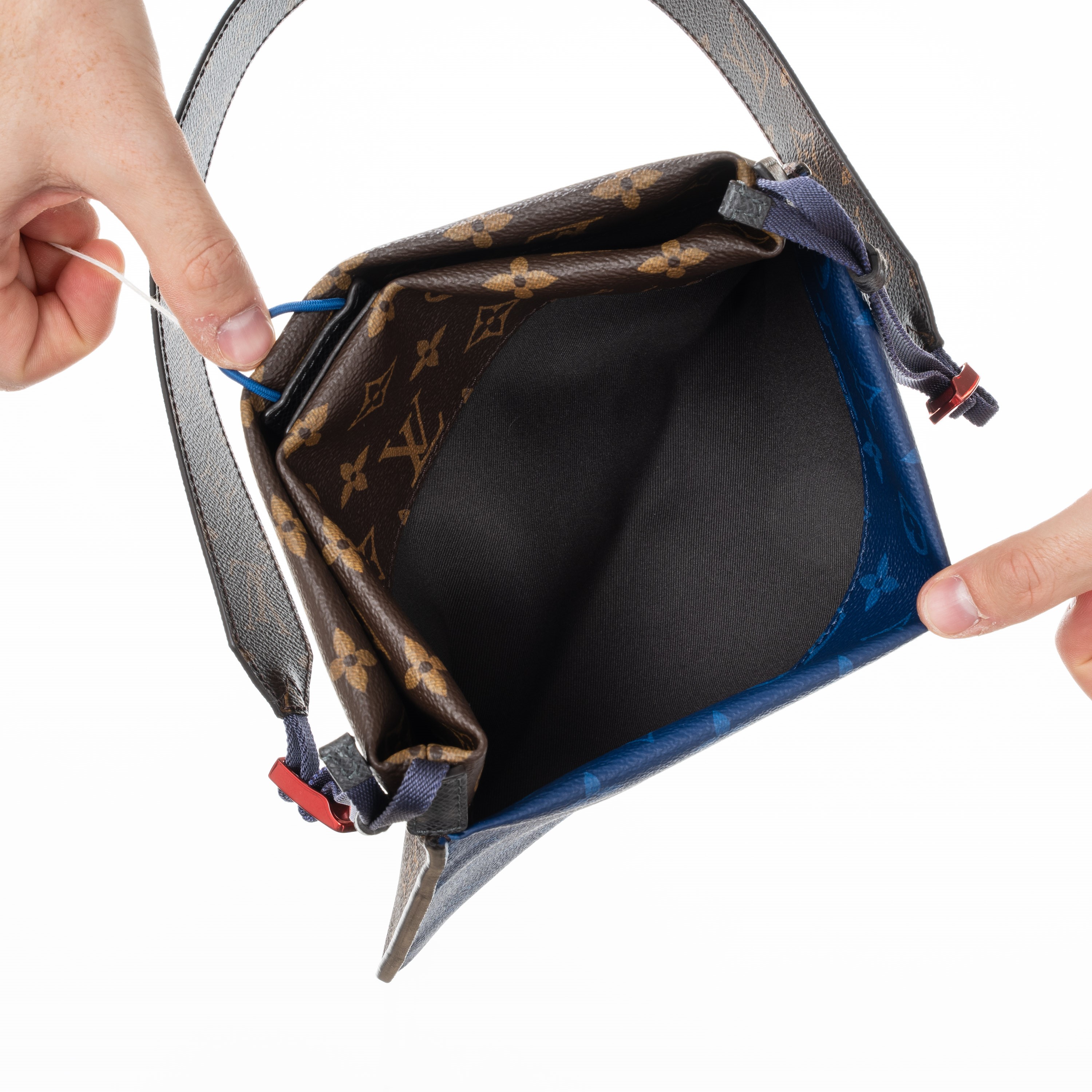 Louis Vuitton - Tracolla Outdoor piccola in canvas monogram Pacific Blue