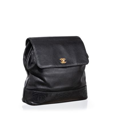 Zaino vintage in pelle caviar nero con hardware dorato