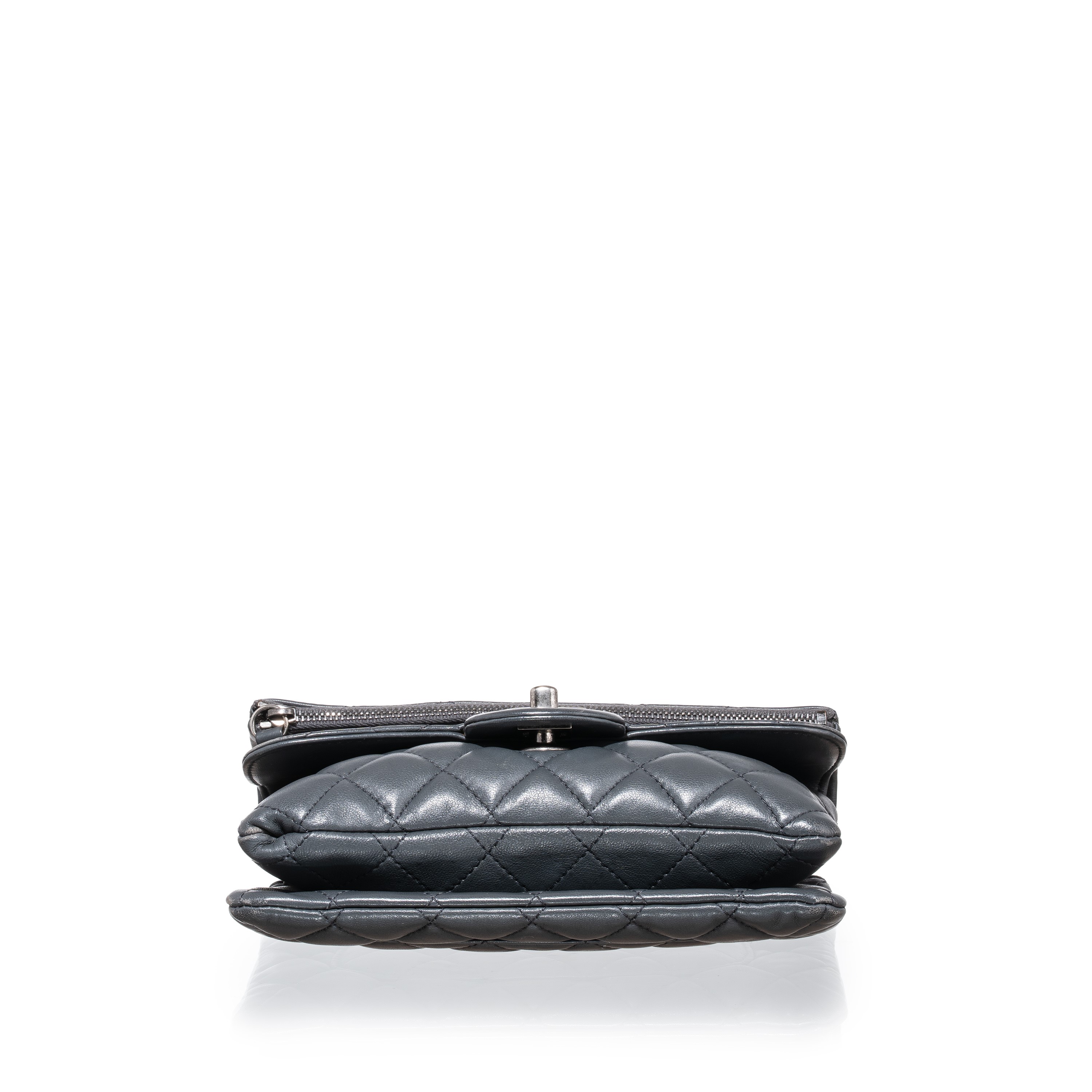 Chanel - Mini Multipocket con tracolla “mini bag” in pelle d’agnello trapuntata