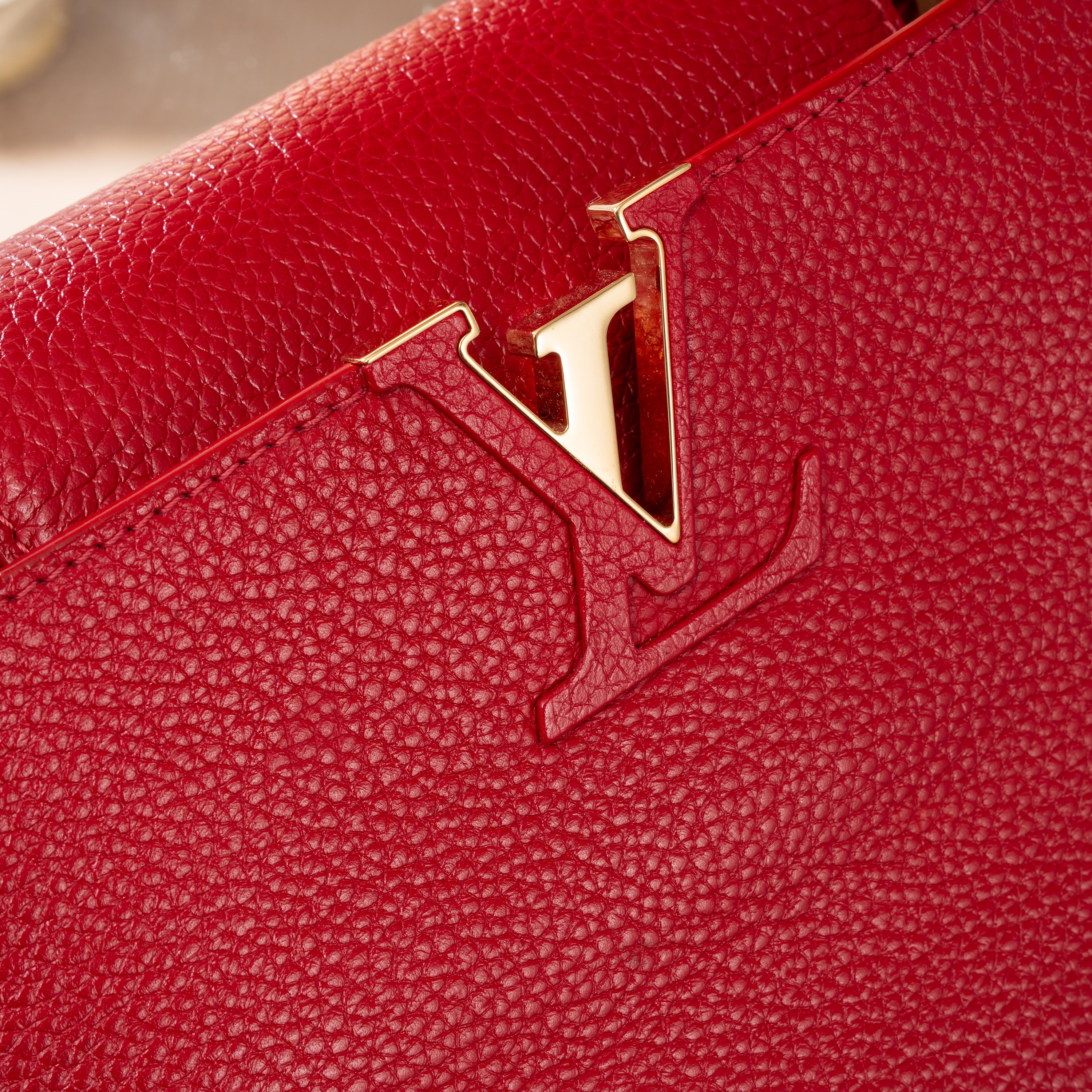 Louis Vuitton - Capucines PM in pelle Taurillon color rosso scarlatto (2018)