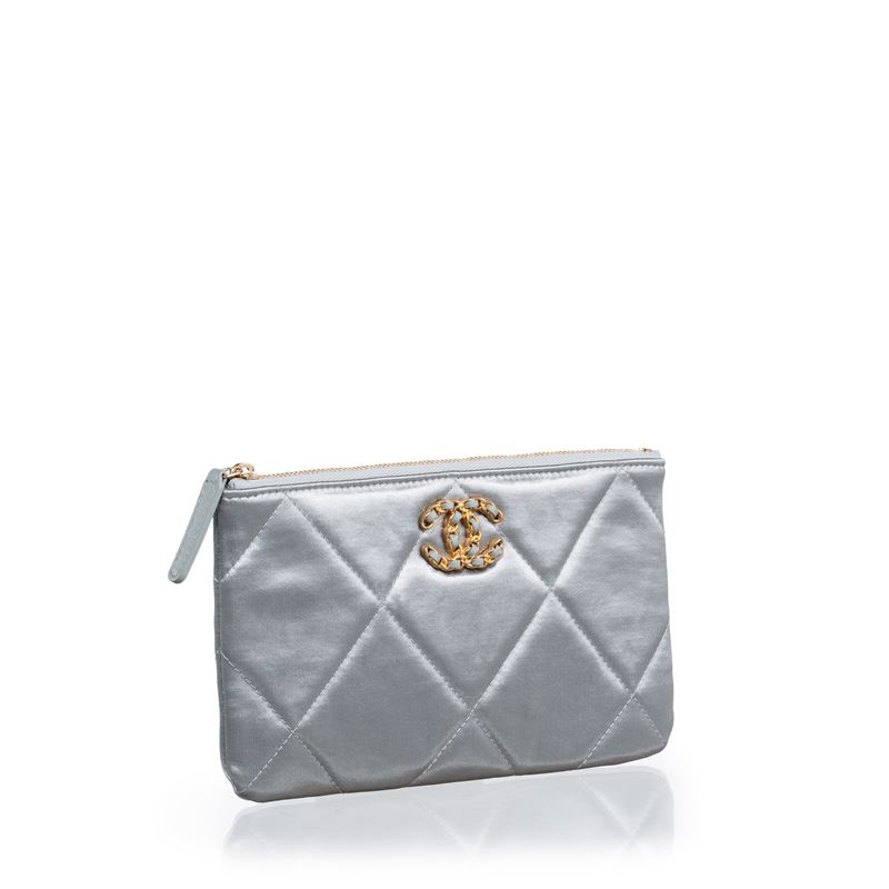 Chanel - Pochette 19 in raso verde acqua