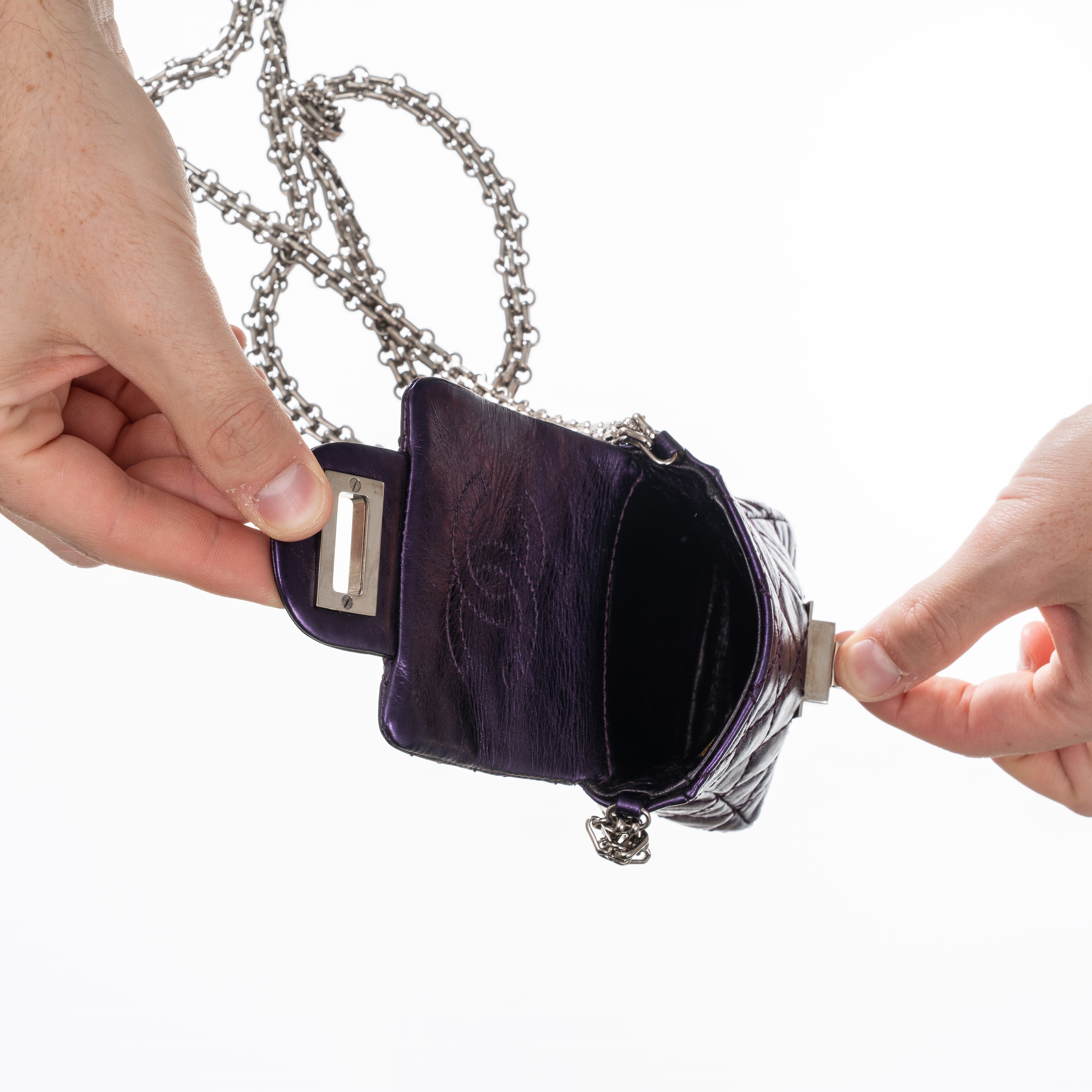 Chanel - Micro bag Reissue in pelle matelassé viola