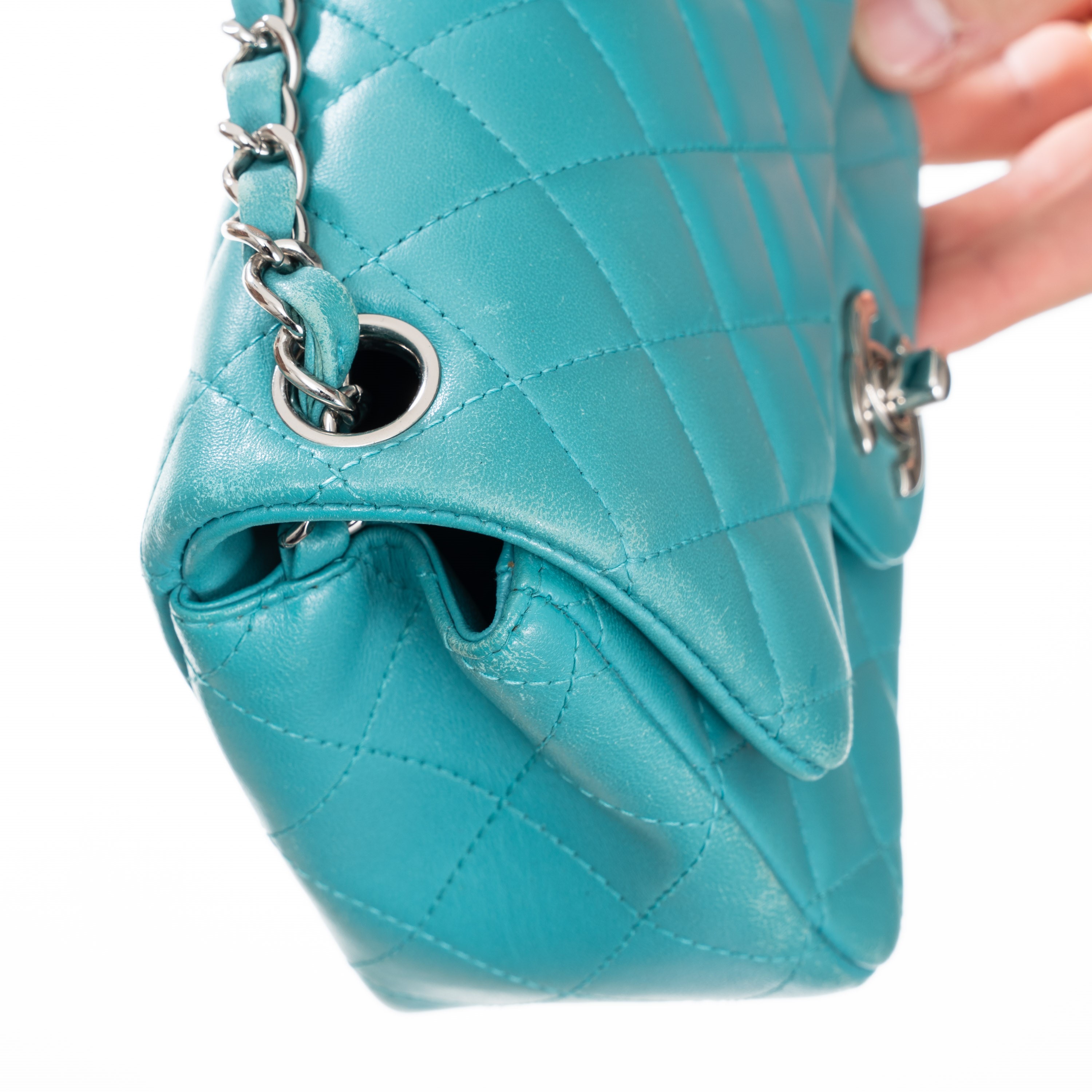 Chanel - Mini Square in pelle d’agnello matelassé azzurro (2014)