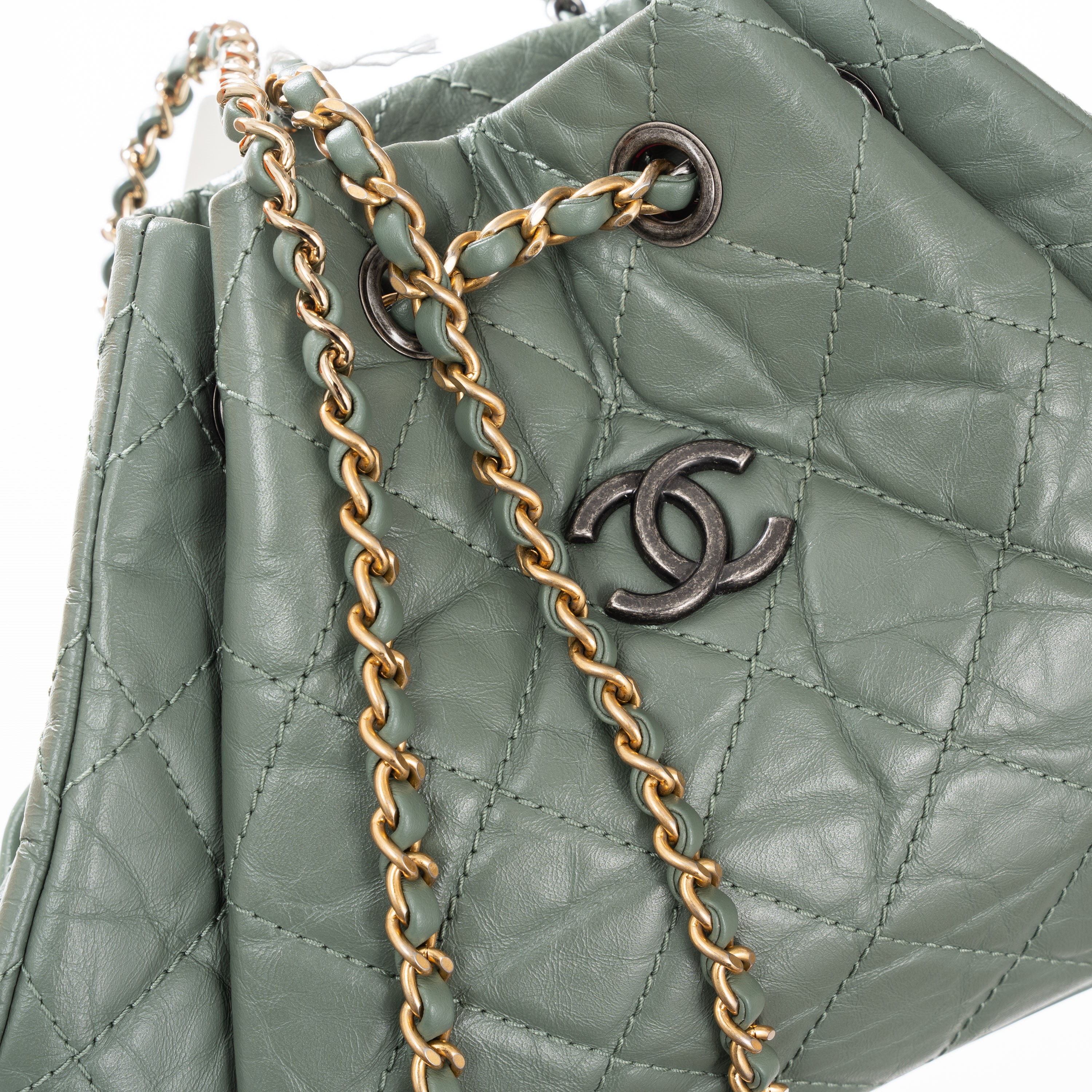 Chanel - Zaino Gabrielle in pelle effetto invecchiato verde salvia (2018)