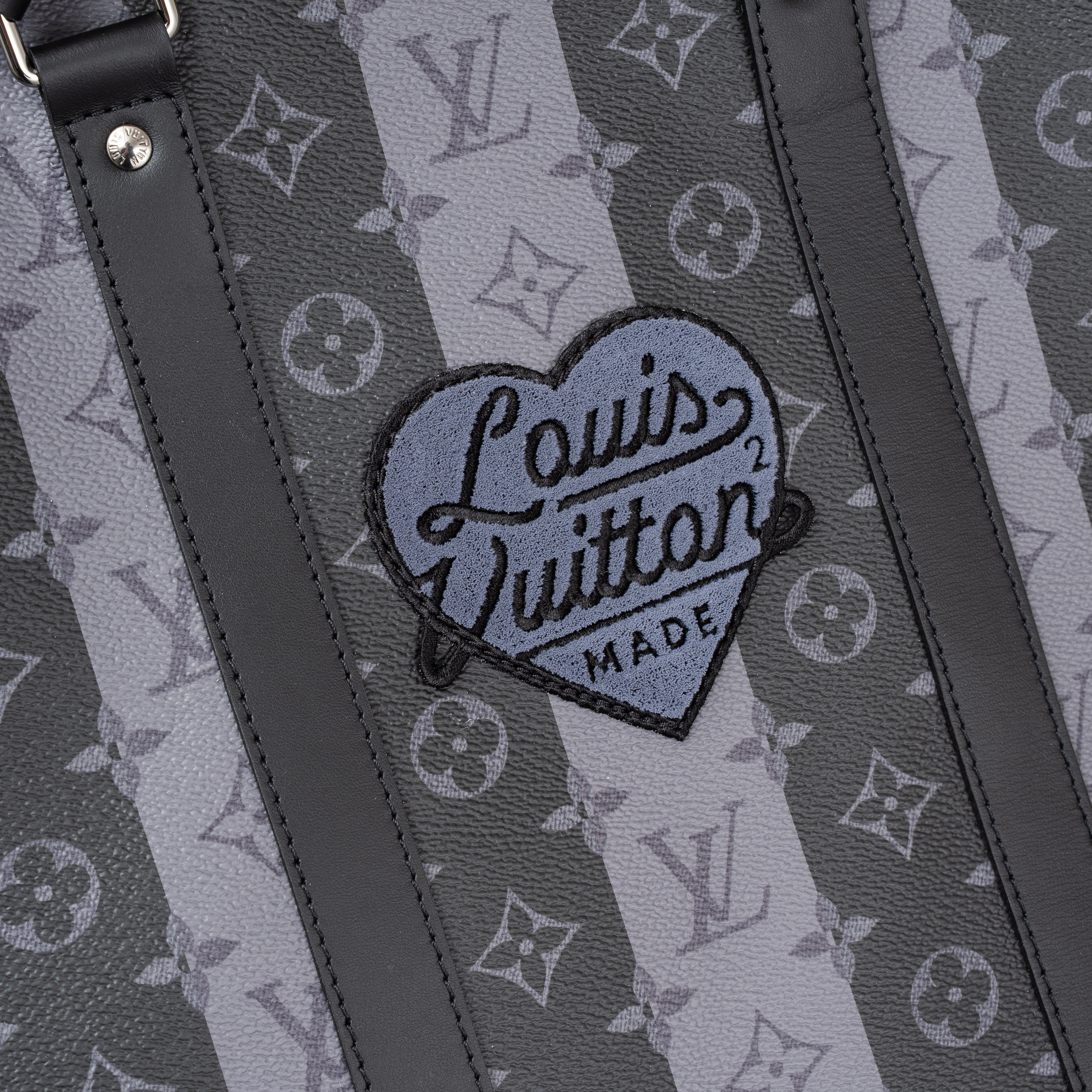 Louis Vuitton - Keepall Bandoulière 55 Limited Edition “Virgil Abloh x Nigo”, tela coated Monogra...