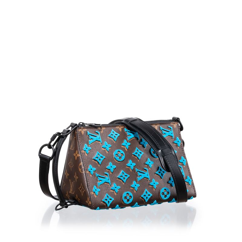 Louis Vuitton - Triangle Messenger Tuffetage