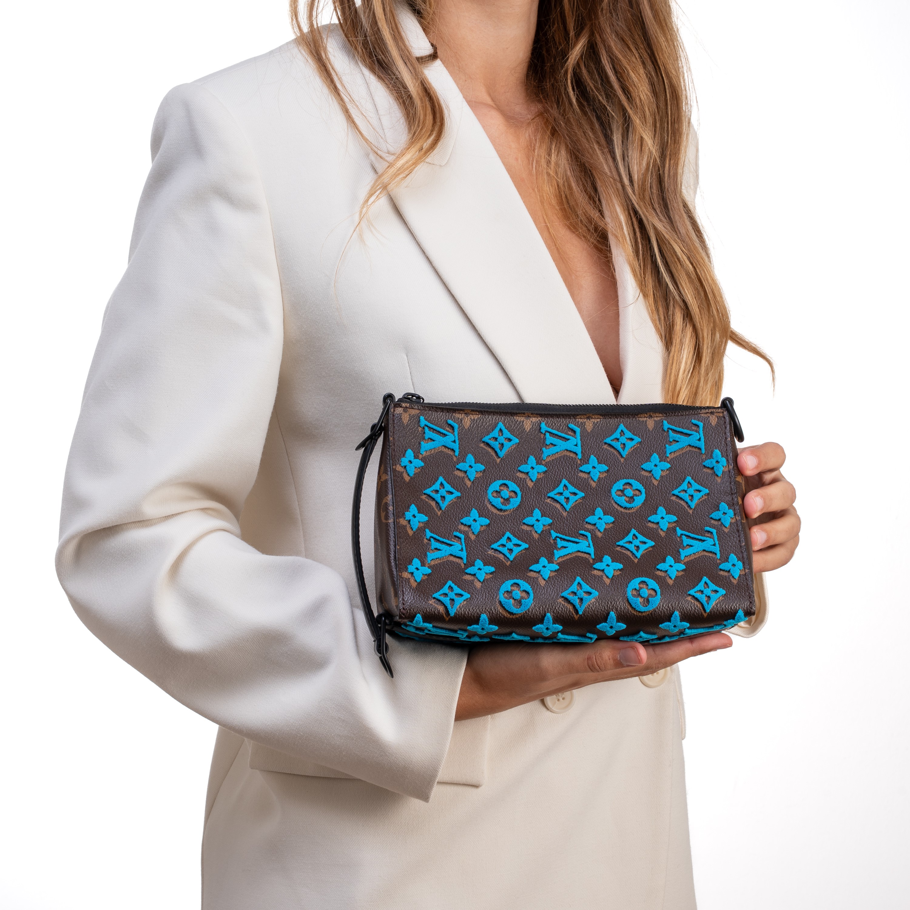 Louis Vuitton - Triangle Messenger Tuffetage