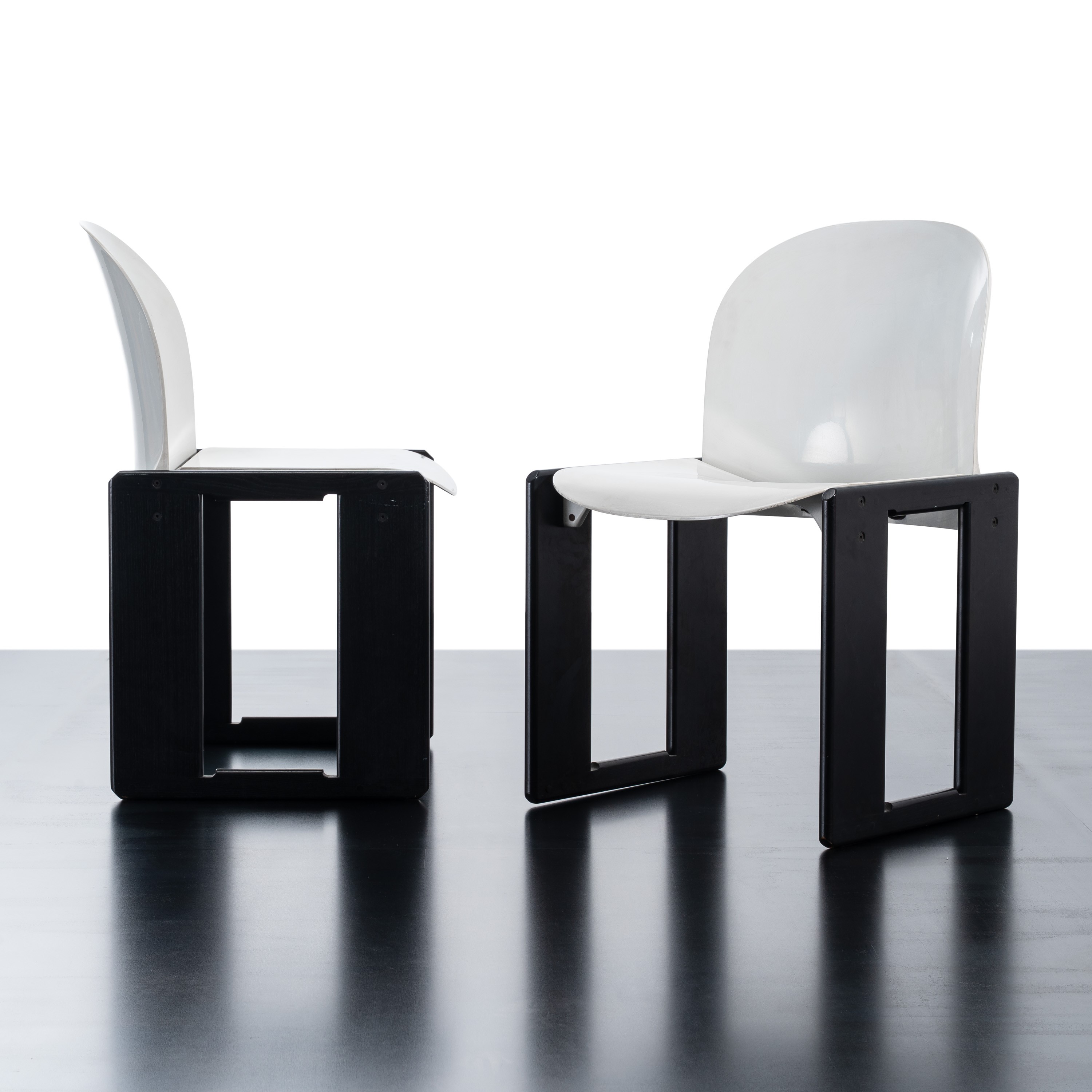 Afra e Tobia Scarpa - Set di quattro sedie “Dialogo”